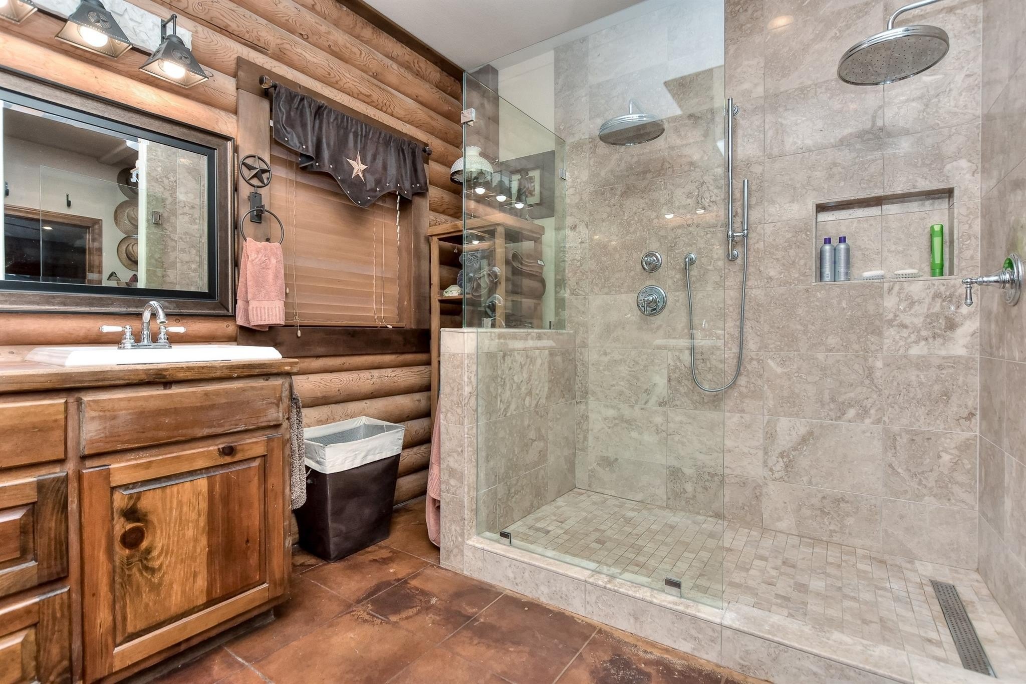 Lampasas, Texas, 76550, United States, 3 Bedrooms Bedrooms, ,3 BathroomsBathrooms,Residential,For Sale,1983248