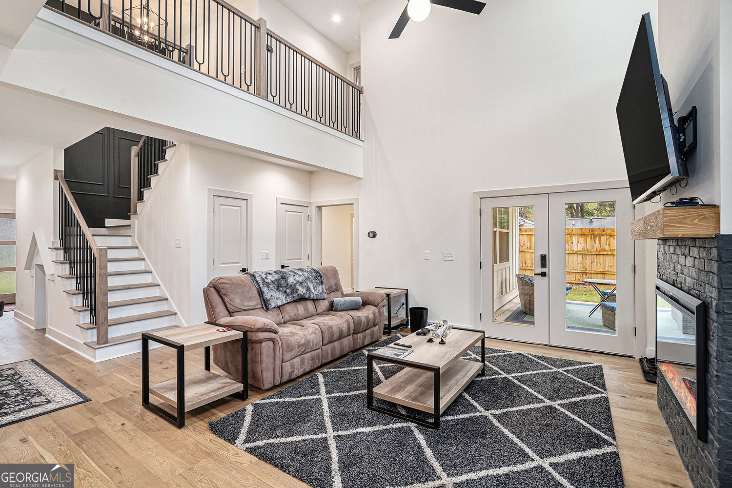 Marietta, Georgia, 30060, United States, 4 Bedrooms Bedrooms, ,4 BathroomsBathrooms,Residential,For Sale,1973518