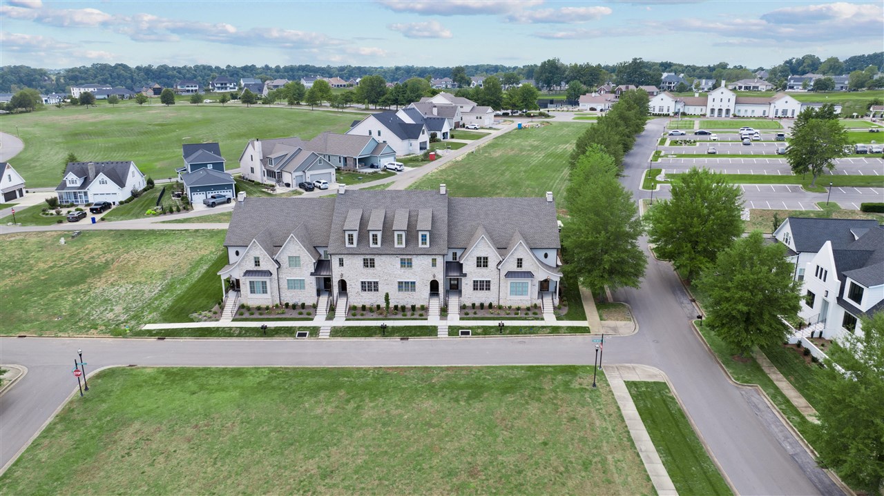 Bowling Green, Kentucky, 42103, United States, 3 Bedrooms Bedrooms, ,4 BathroomsBathrooms,Residential,For Sale,1941670