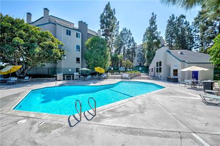 San Pedro, California, 90732, United States, 2 Bedrooms Bedrooms, ,3 BathroomsBathrooms,Residential,For Sale,1974009