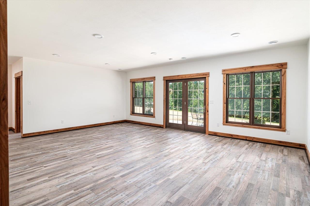 Westby, Wisconsin, 54667, United States, 3 Bedrooms Bedrooms, ,3 BathroomsBathrooms,Residential,For Sale,1977148