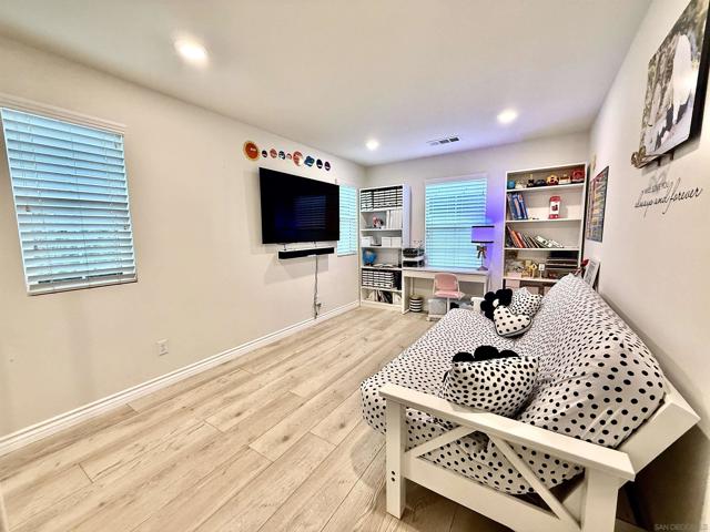 El Cajon, California, 92020, United States, 3 Bedrooms Bedrooms, ,3 BathroomsBathrooms,Residential,For Sale,2007807