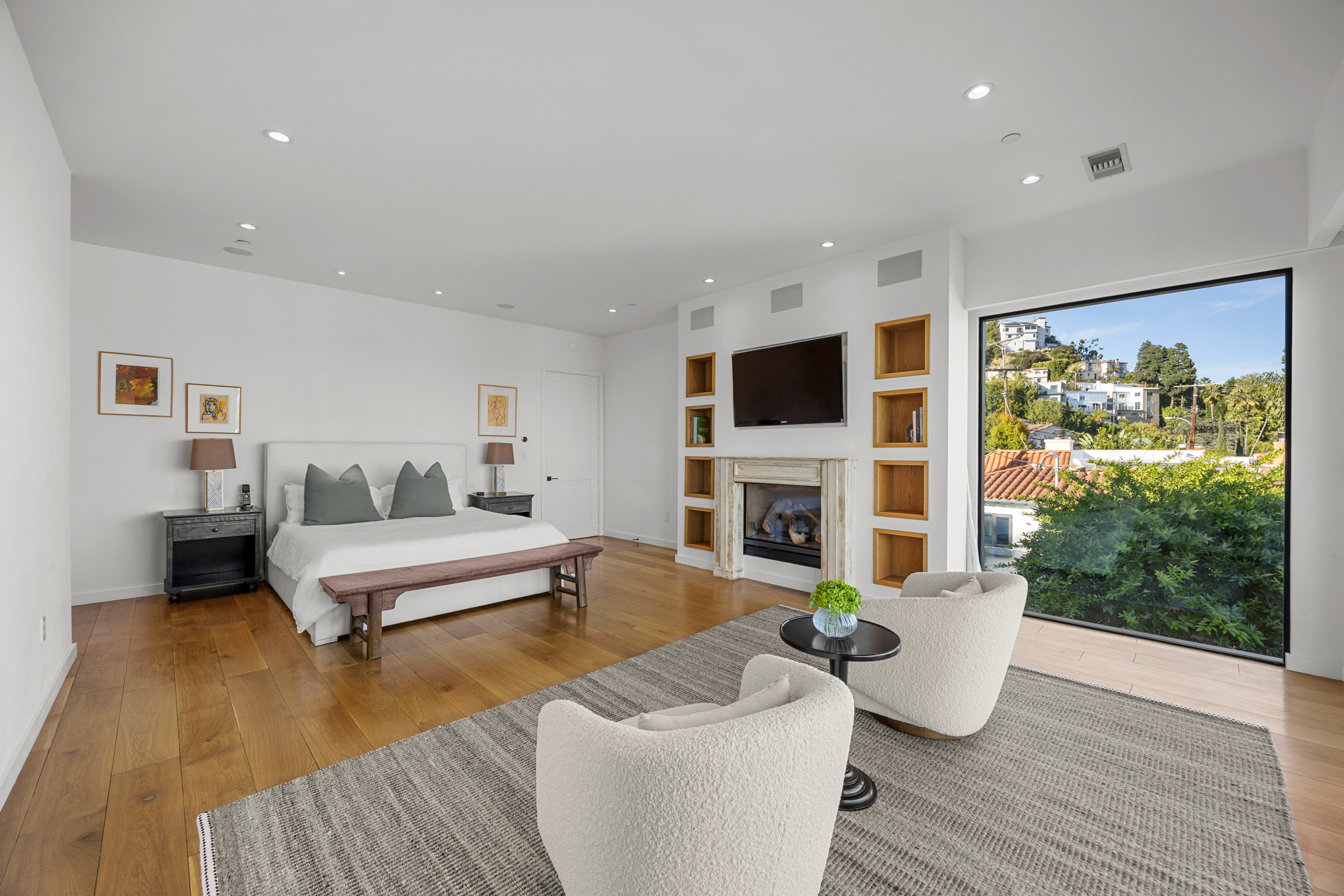  8241 Lincoln Terrace - 物件實景