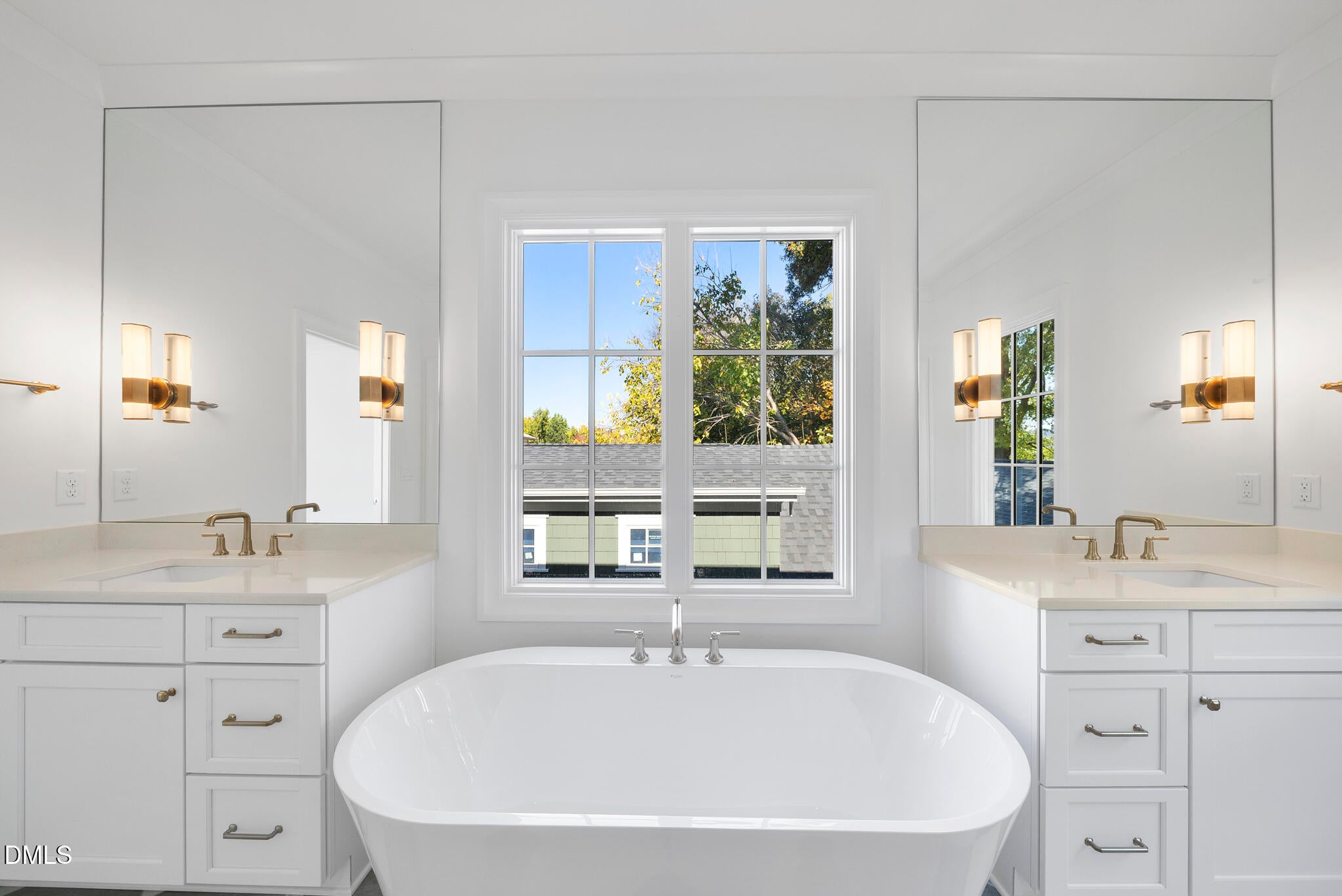 Raleigh, North Carolina, 27607, United States, 4 Bedrooms Bedrooms, ,3 BathroomsBathrooms,Residential,For Sale,1989727