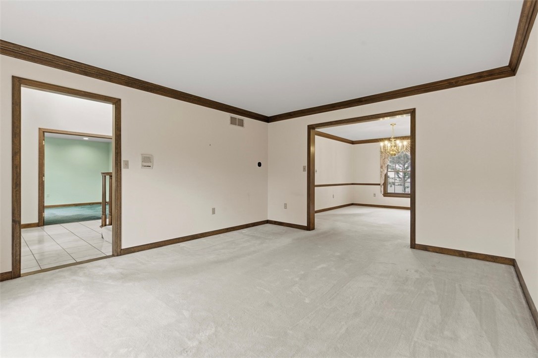 Robinson Twp, Pennsylvania, 15136, United States, 4 Bedrooms Bedrooms, ,4 BathroomsBathrooms,Residential,For Sale,1992157