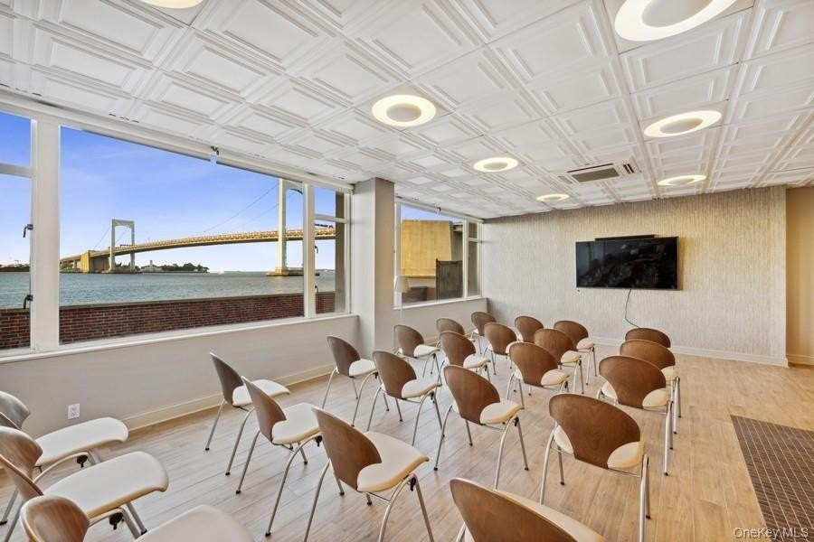 Beechhurst, New York, 11357, United States, 3 Bedrooms Bedrooms, ,2 BathroomsBathrooms,Residential,For Sale,1975309