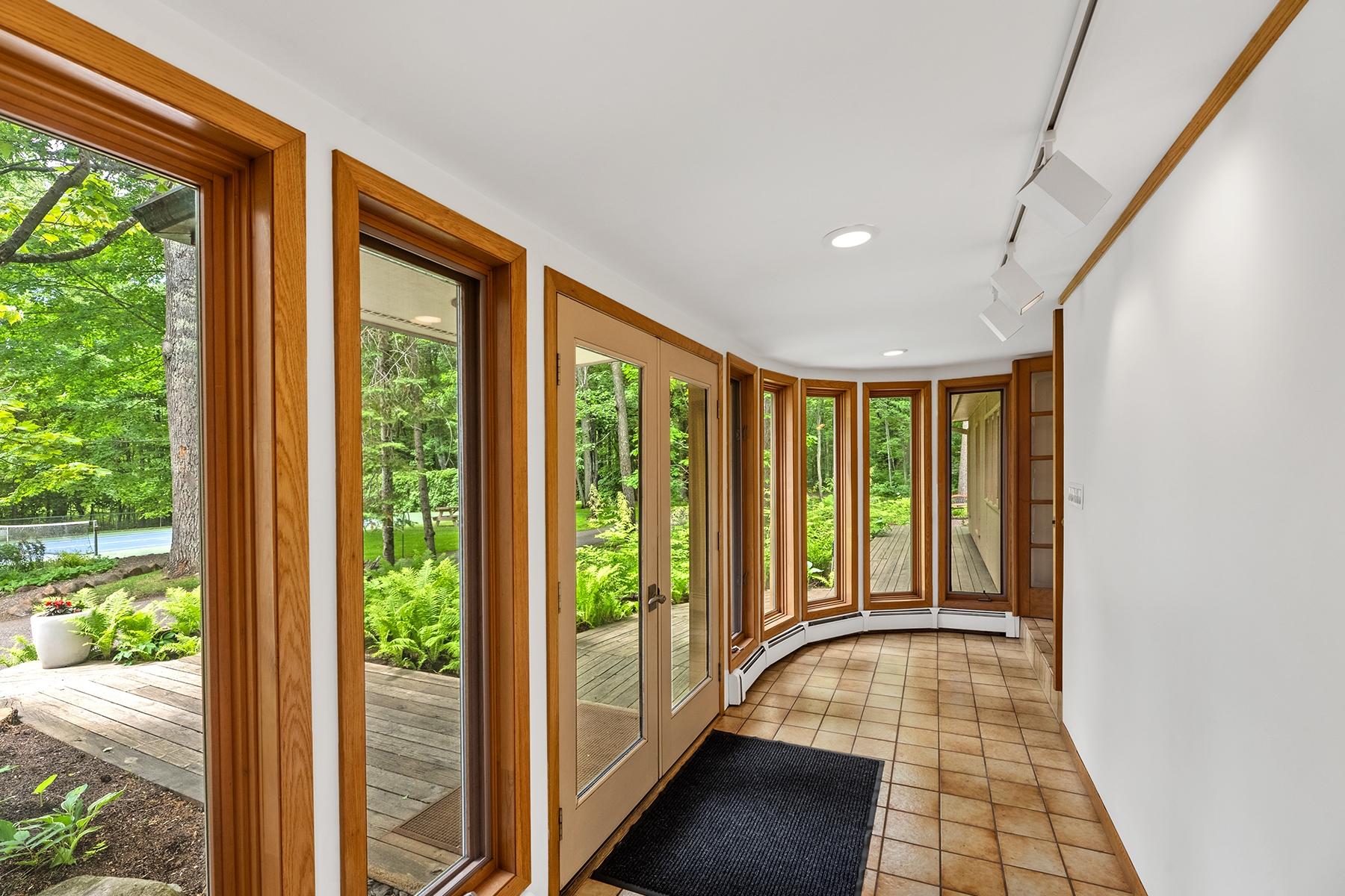 Manitowish Waters, Wisconsin, 54545, United States, 4 Bedrooms Bedrooms, ,3 BathroomsBathrooms,Residential,For Sale,1974750