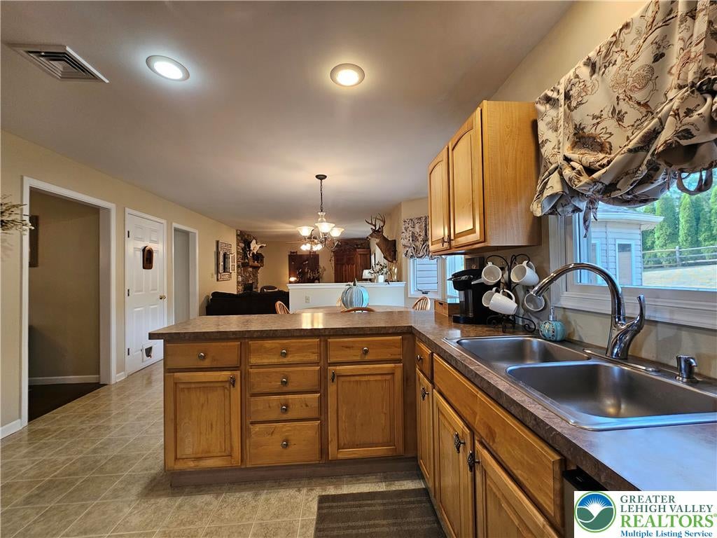 North Whitehall Twp, Pennsylvania, 18078, United States, 4 Bedrooms Bedrooms, ,3 BathroomsBathrooms,Residential,For Sale,1961837