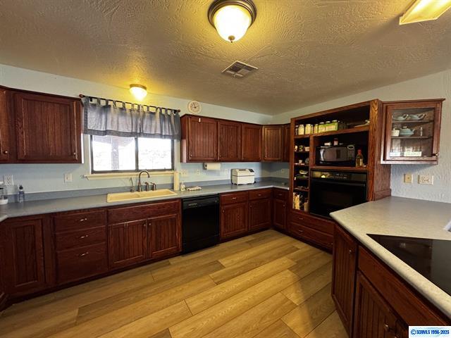 Silver City, New Mexico, 88061, United States, 5 Bedrooms Bedrooms, ,3 BathroomsBathrooms,Residential,For Sale,1927822