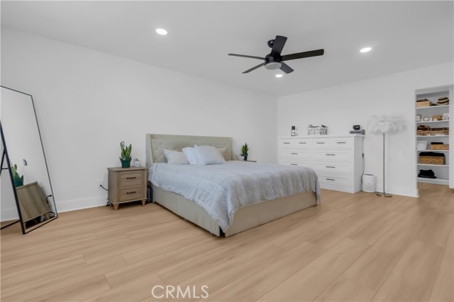 Oak Hills, California, 92344, United States, 6 Bedrooms Bedrooms, ,2 BathroomsBathrooms,Residential,For Sale,2000385