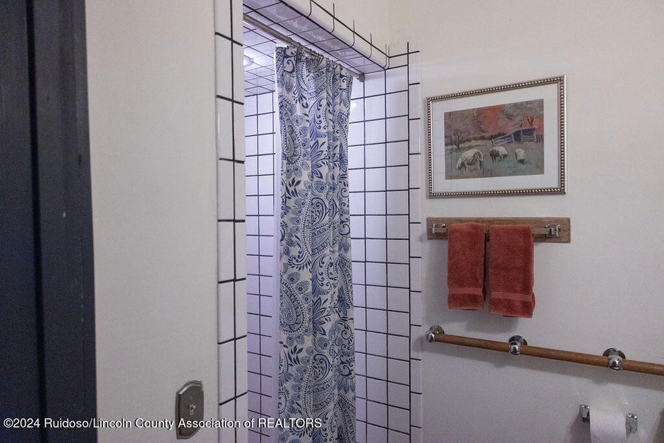 Lincoln, New Mexico, 88338, United States, 7 Bedrooms Bedrooms, ,9 BathroomsBathrooms,Residential,For Sale,1974977