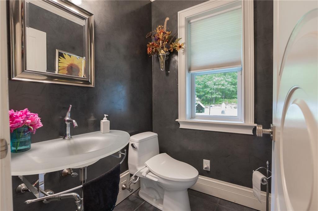 Cranston, Rhode Island, 02921, United States, 3 Bedrooms Bedrooms, ,3 BathroomsBathrooms,Residential,For Sale,1887248