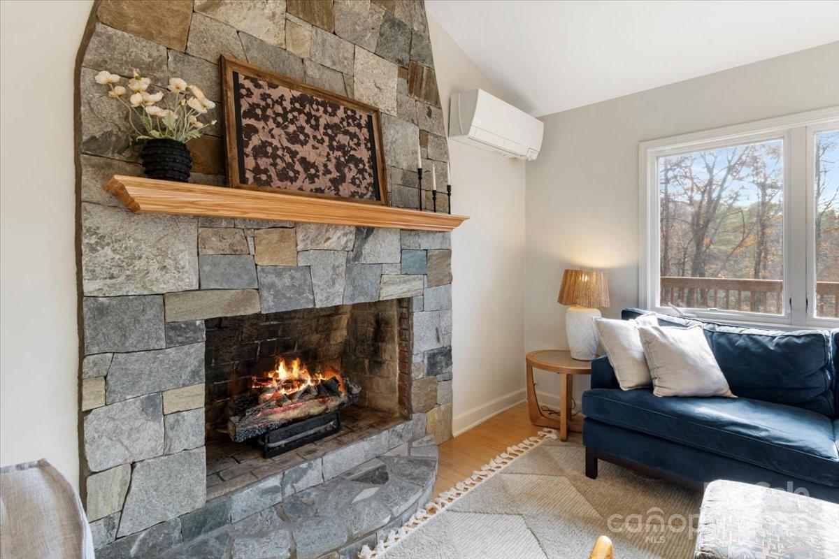 Nebo, North Carolina, 28761, United States, 3 Bedrooms Bedrooms, ,2 BathroomsBathrooms,Residential,For Sale,1999894