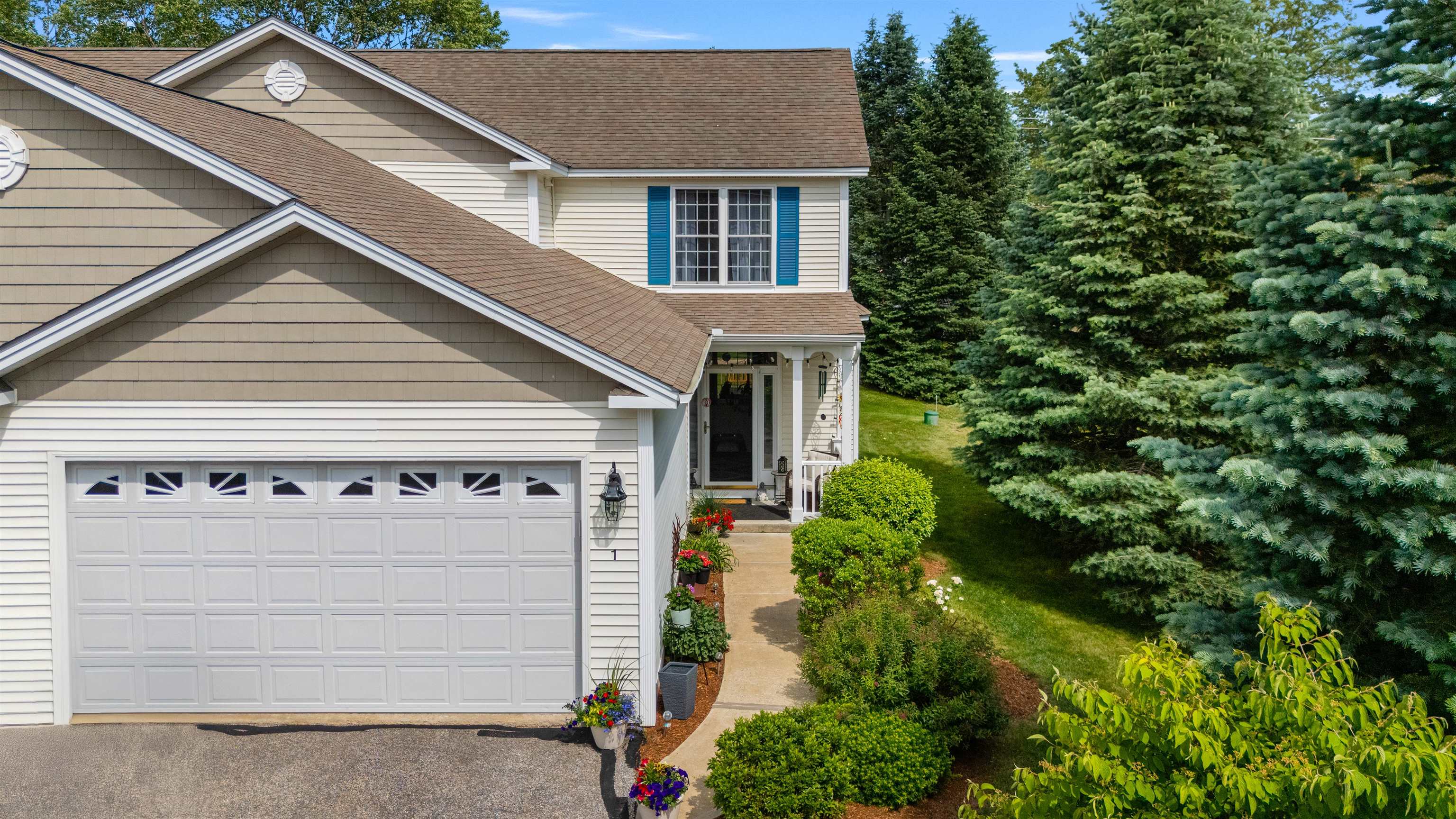 Hooksett, New Hampshire, 03106, United States, 2 Bedrooms Bedrooms, ,2 BathroomsBathrooms,Residential,For Sale,1911621
