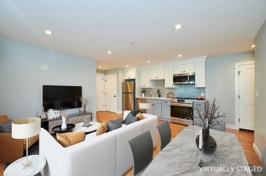 Boston, Massachusetts, 02128, United States, 2 Bedrooms Bedrooms, ,2 BathroomsBathrooms,Residential,For Sale,1868682