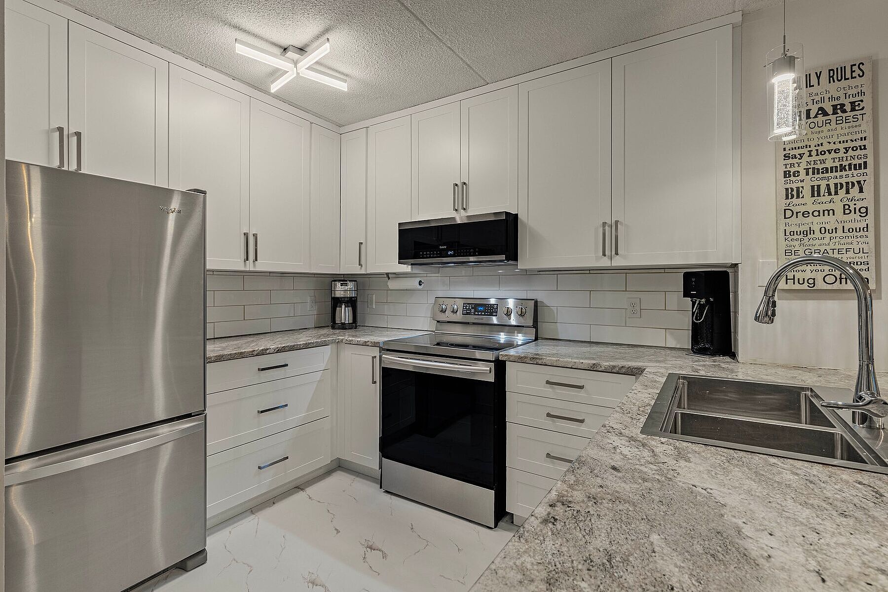  Renovated Ground Floor Condo - 物件實景