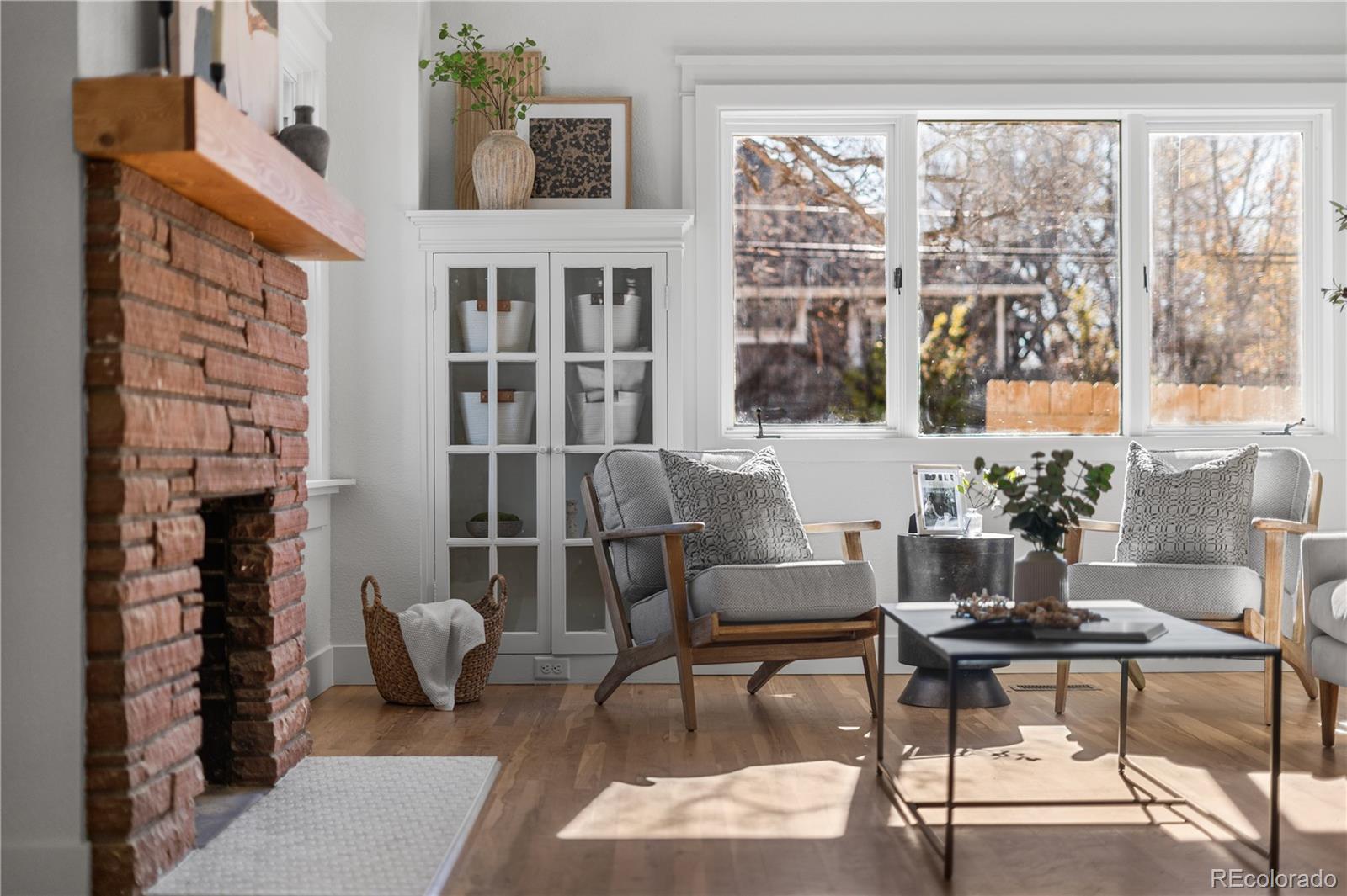 Englewood, Colorado, 80110, United States, 4 Bedrooms Bedrooms, ,2 BathroomsBathrooms,Residential,For Sale,1993019