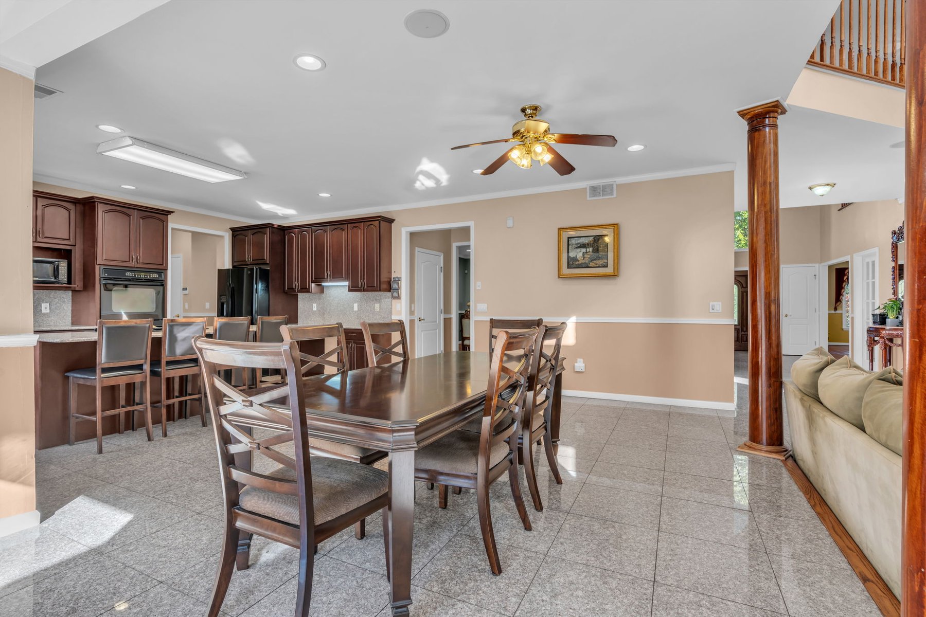  Luxury Multi-Generational Estate - 物件實景