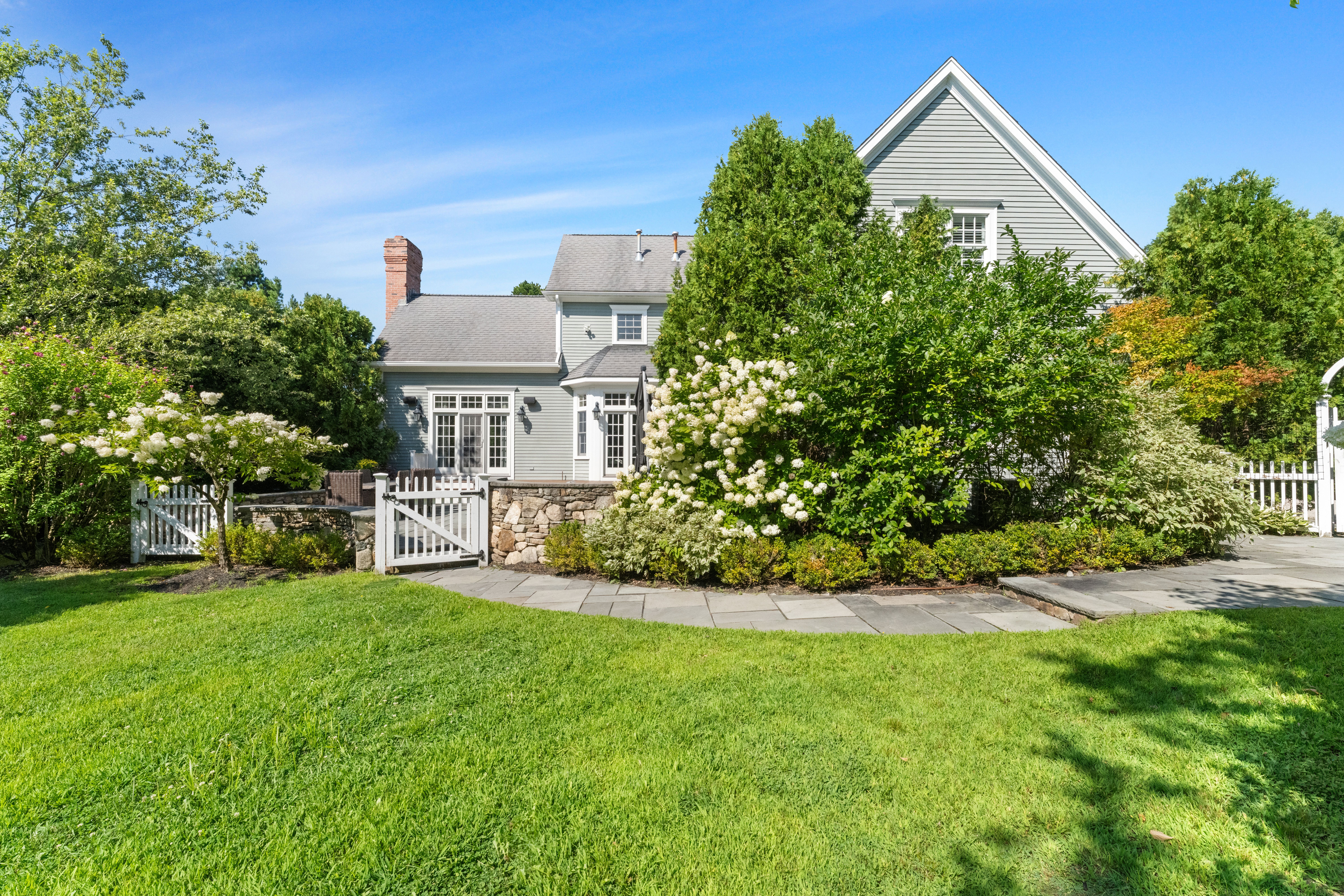  23 Stonefield Court, Needham, MA, 02492 - 物件實景