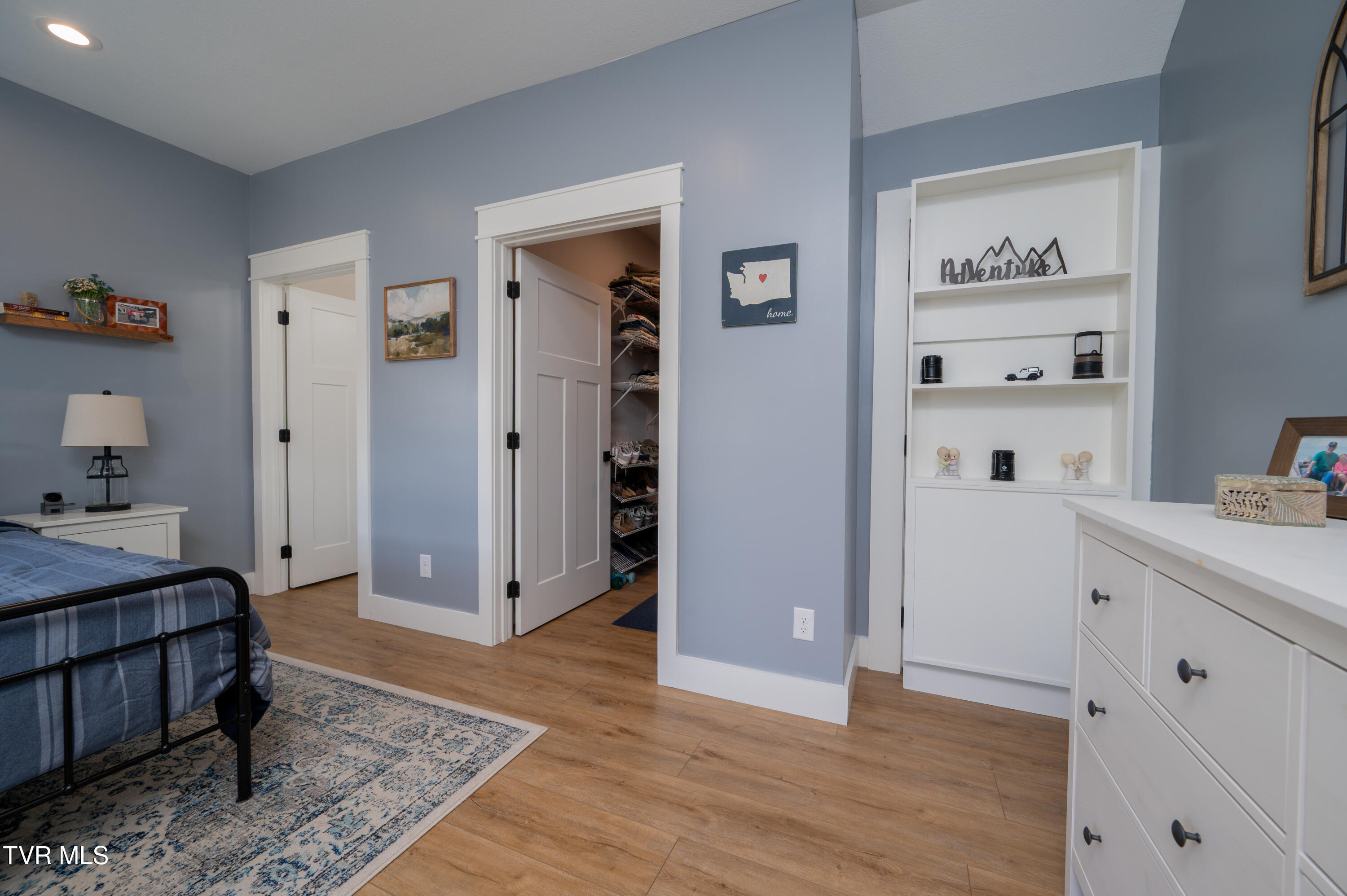 Greeneville, Tennessee, 37745, United States, 4 Bedrooms Bedrooms, ,3 BathroomsBathrooms,Residential,For Sale,2005652