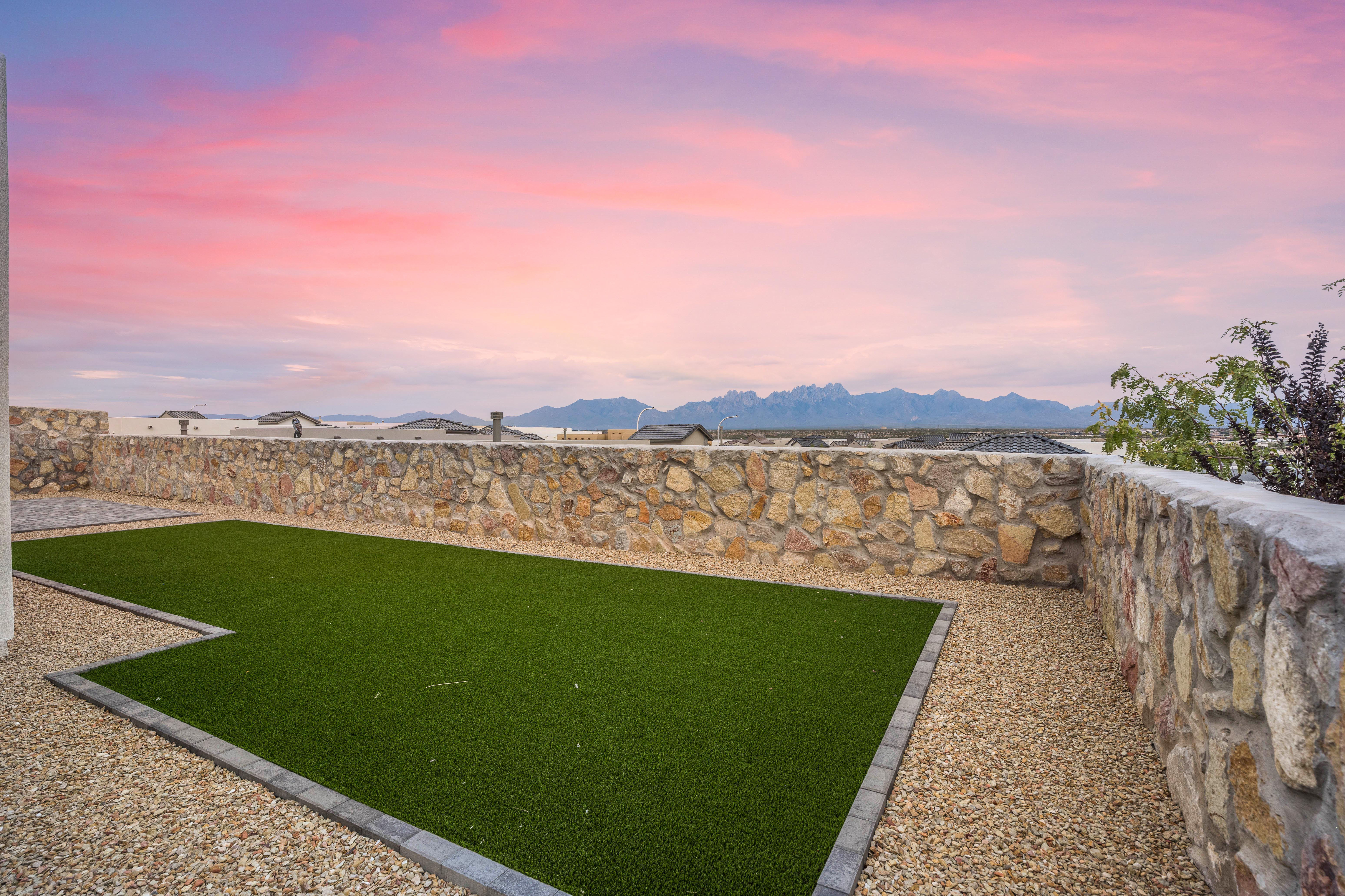 Las Cruces, New Mexico, 88011, United States, 5 Bedrooms Bedrooms, ,3 BathroomsBathrooms,Residential,For Sale,1983891