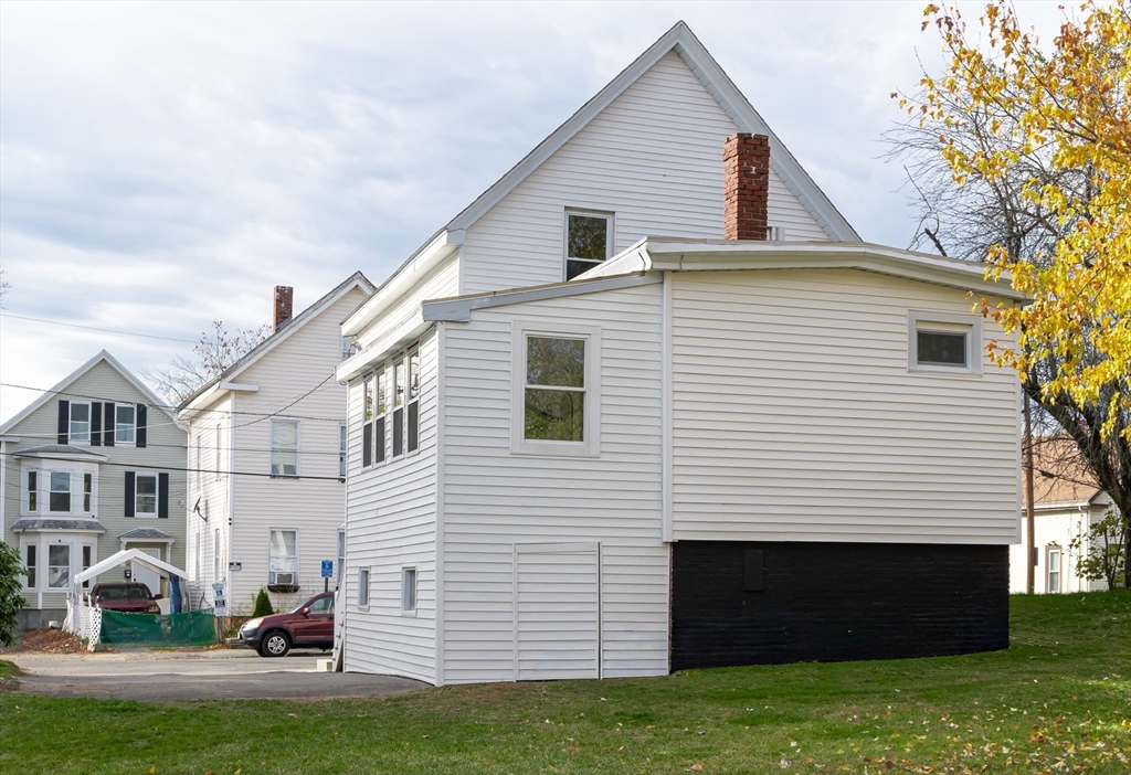 Haverhill, Massachusetts, 01830, United States, 4 Bedrooms Bedrooms, ,2 BathroomsBathrooms,Residential,For Sale,1991718