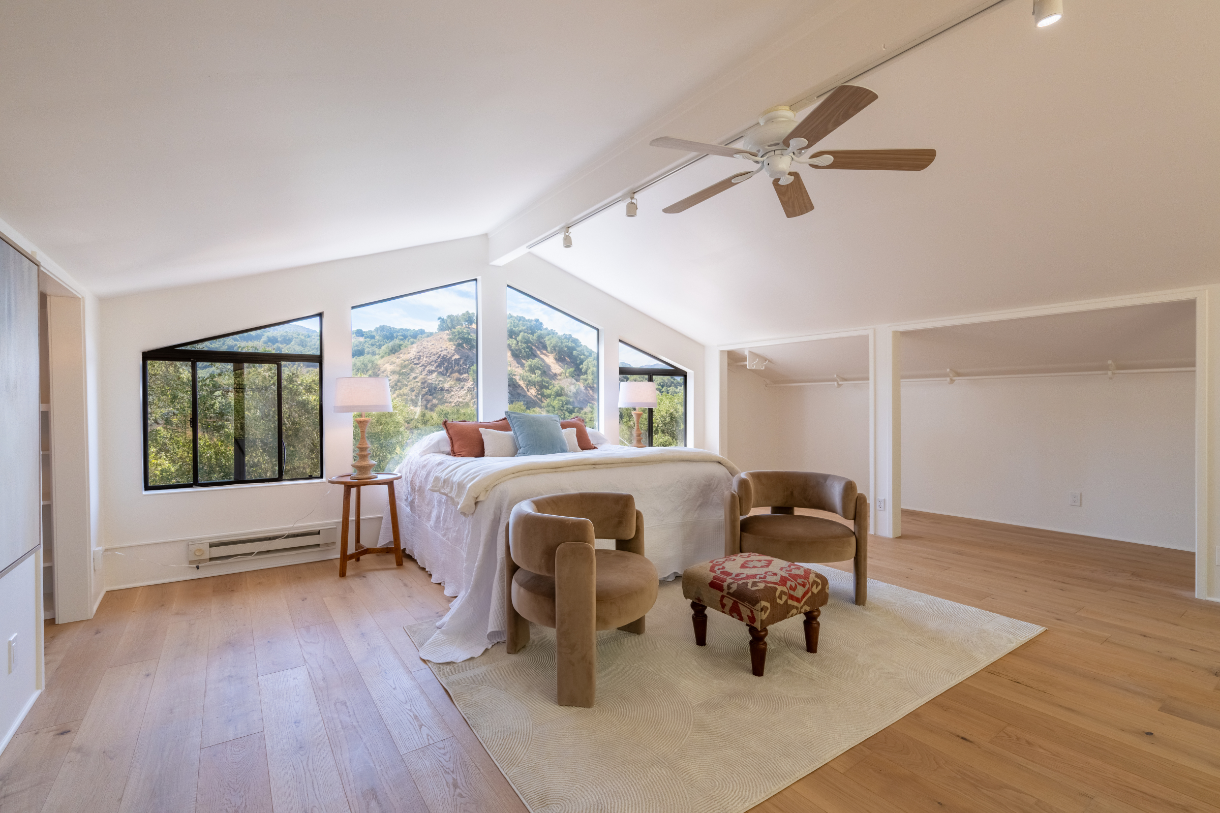  160 East Carmel Valley Road - 物件實景