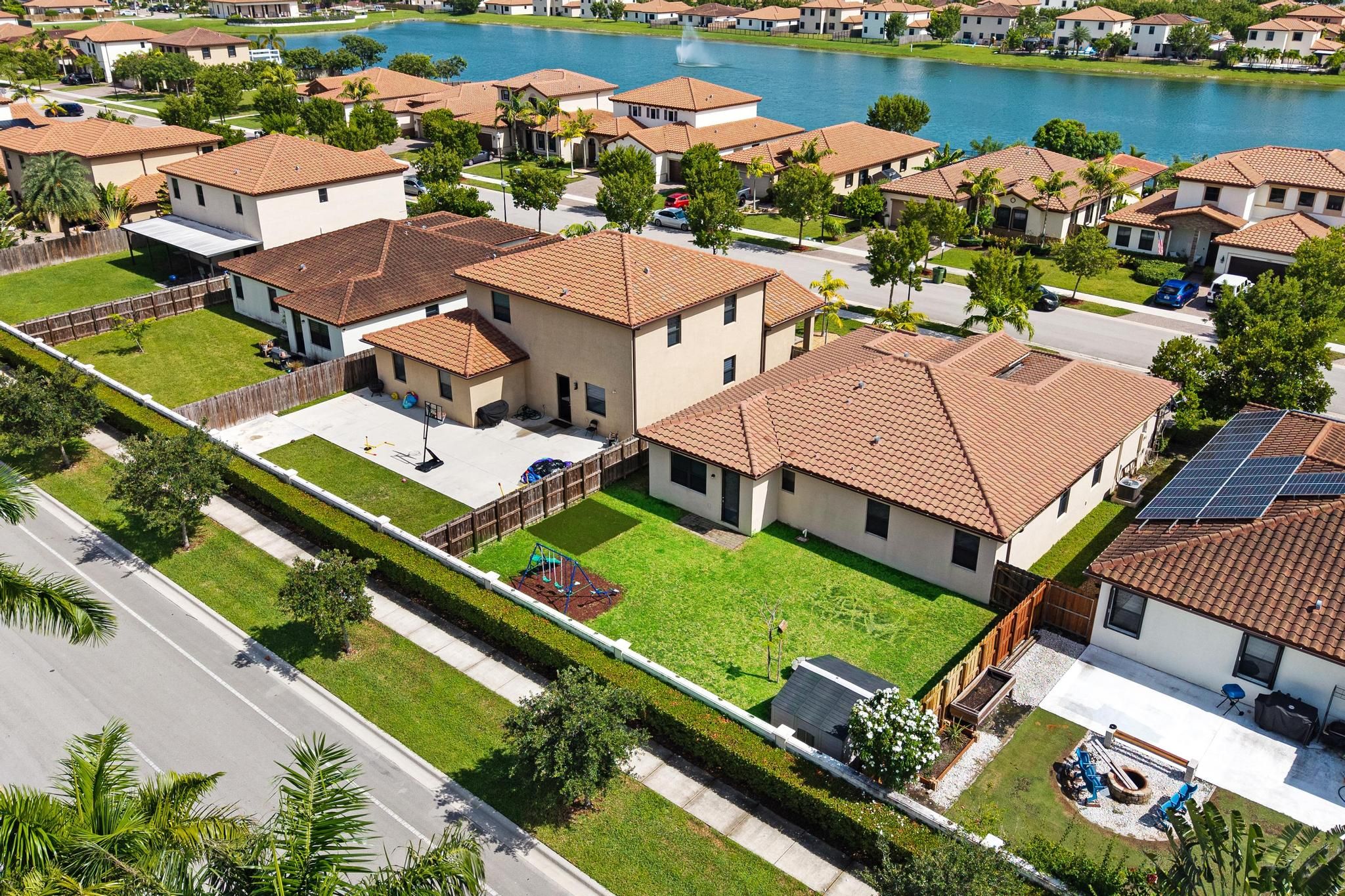  2475 SE 1st St, Homestead, FL, 33033 - 物件實景