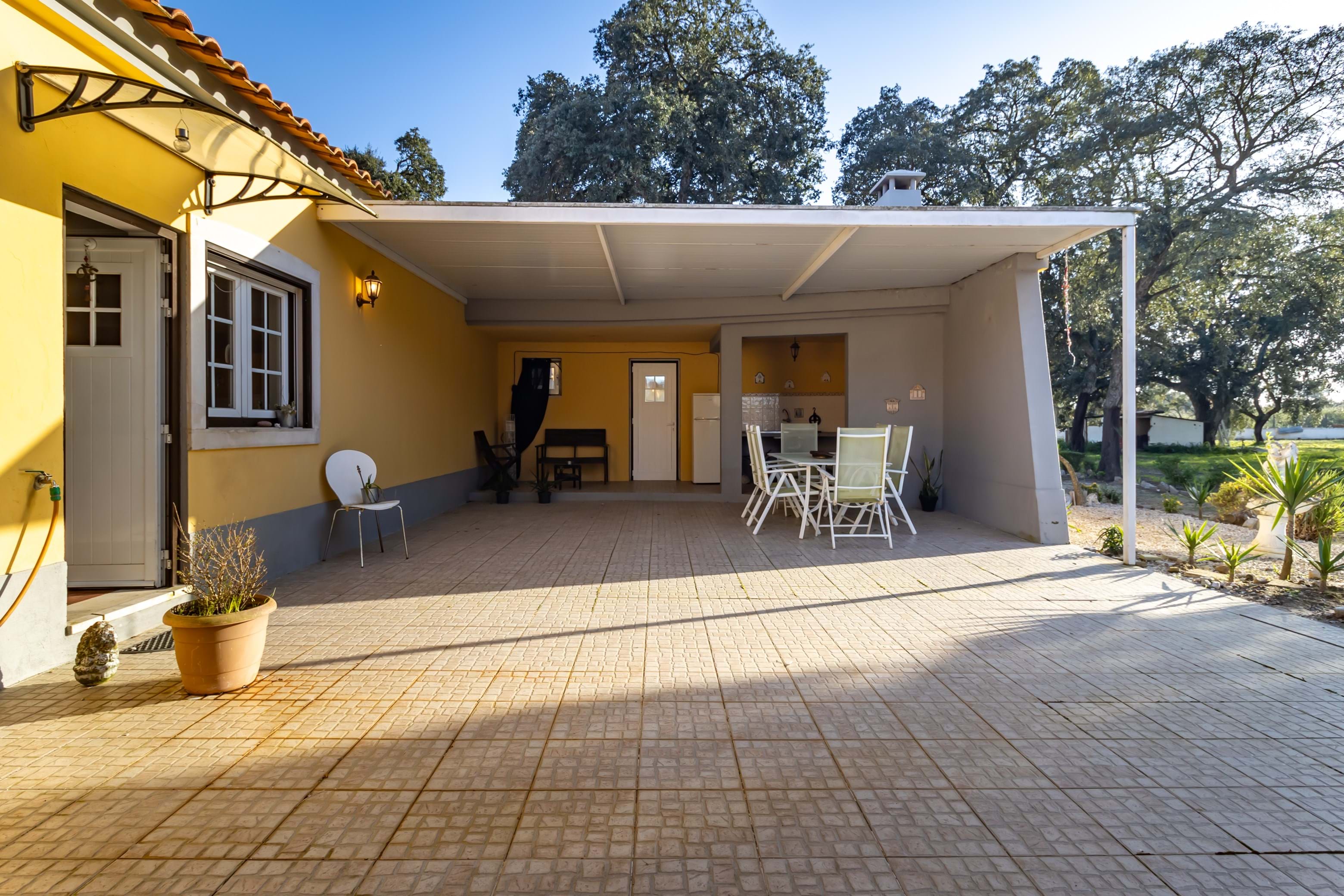 Palmela, Setúbal, 2950-502, PT, 4 Bedrooms Bedrooms, ,2 BathroomsBathrooms,Residential,For Sale,1698752