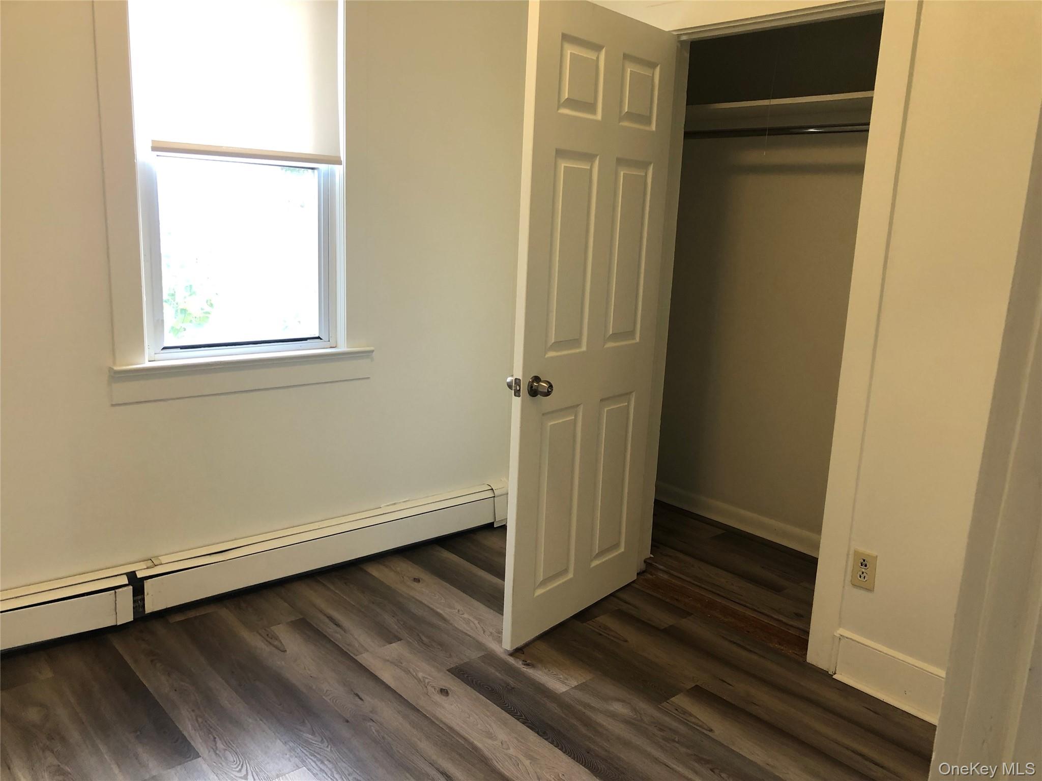 Kings Park, New York, 11754, United States, 3 Bedrooms Bedrooms, ,1 BathroomBathrooms,Residential,For Sale,1988130