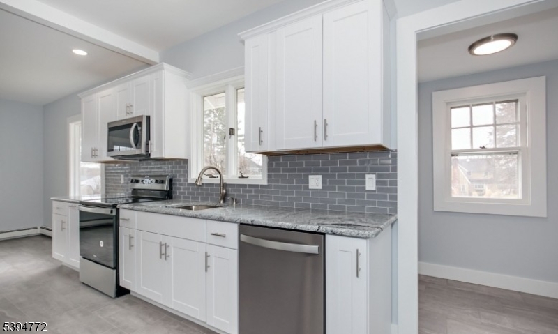 Clinton Town, New Jersey, 08809, United States, 3 Bedrooms Bedrooms, ,2 BathroomsBathrooms,Residential,For Sale,1989455