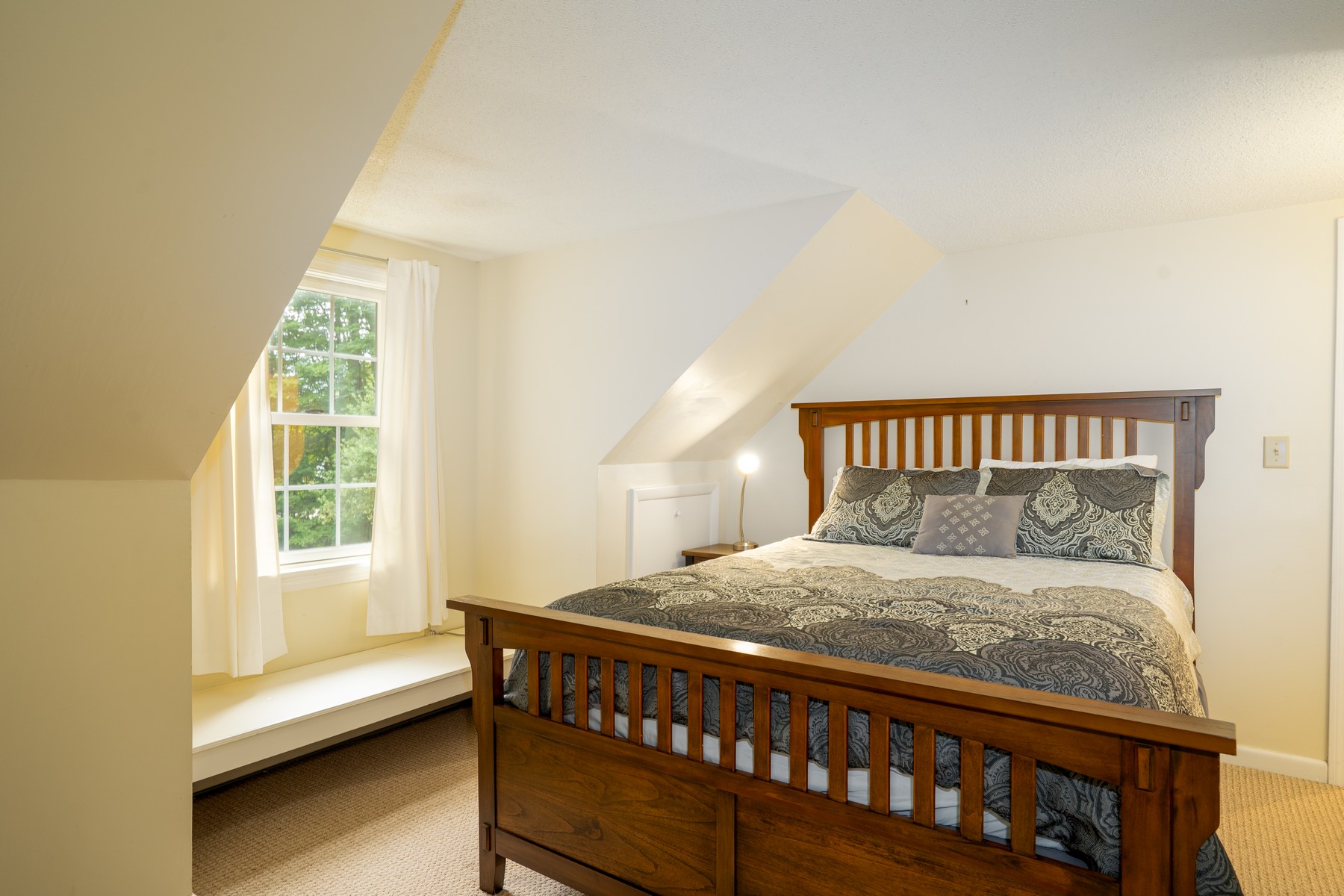  1649 East Manchester Road - 物件實景