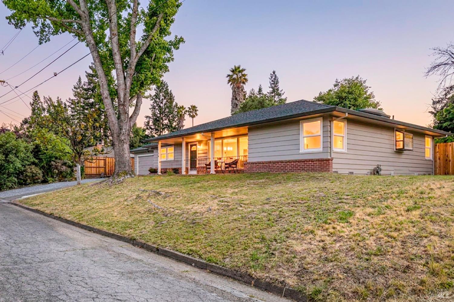 Sebastopol, California, 95472, United States, 2 Bedrooms Bedrooms, ,1 BathroomBathrooms,Residential,For Sale,2048872