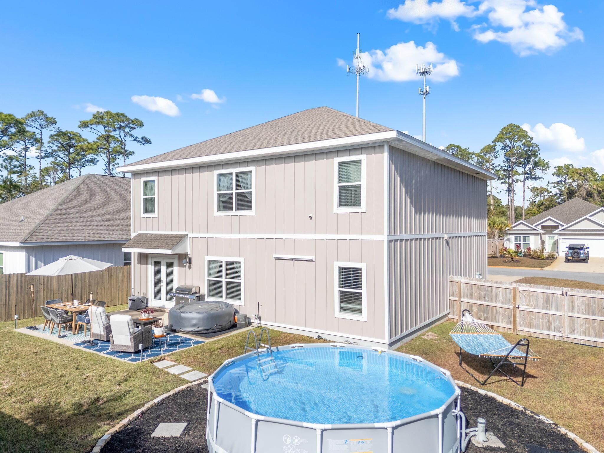 Gulf Breeze, Florida, 32563, United States, 5 Bedrooms Bedrooms, ,3 BathroomsBathrooms,Residential,For Sale,1934954