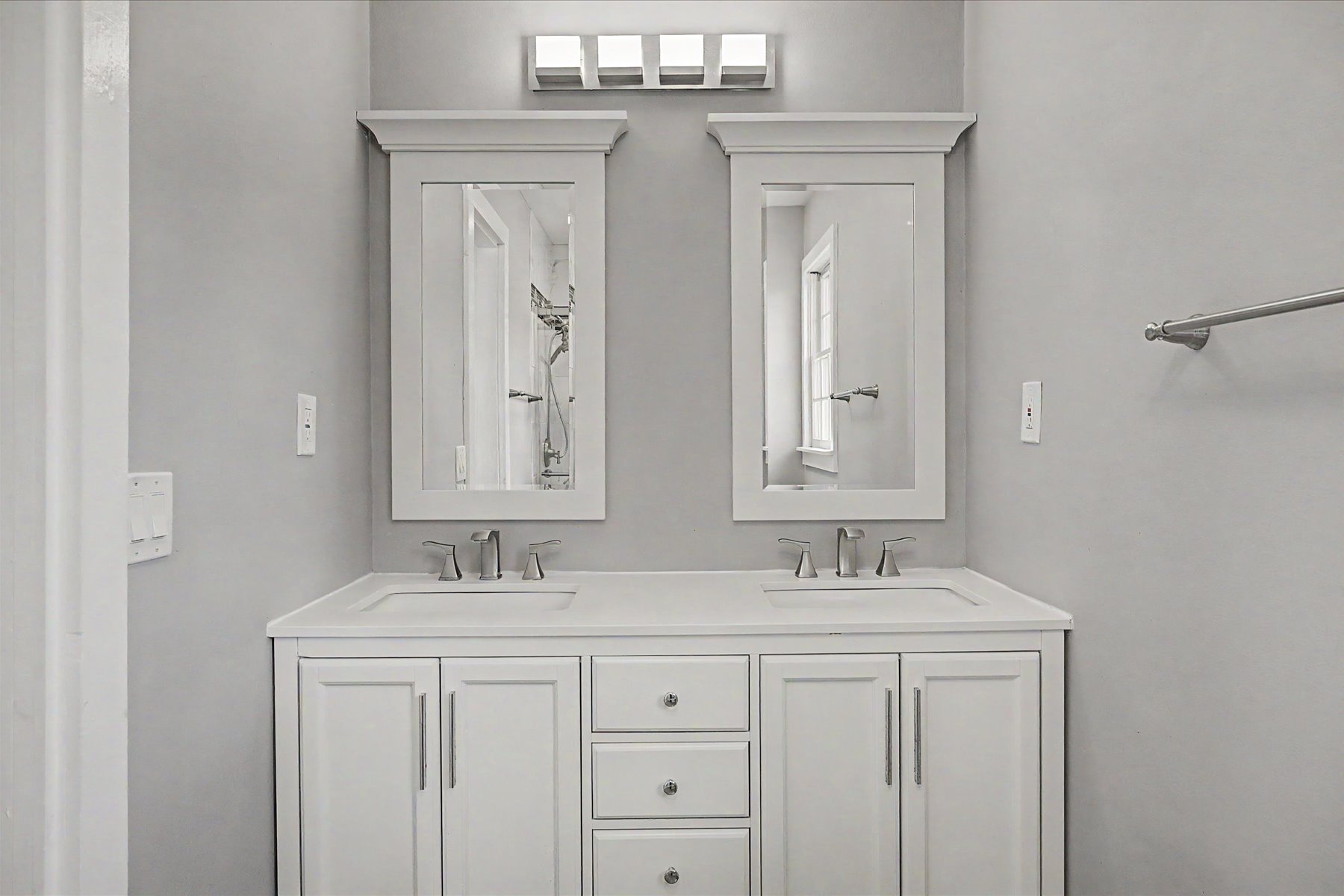  Lovely Cape Cod Home Situated on Two Private Acres - 物件實景