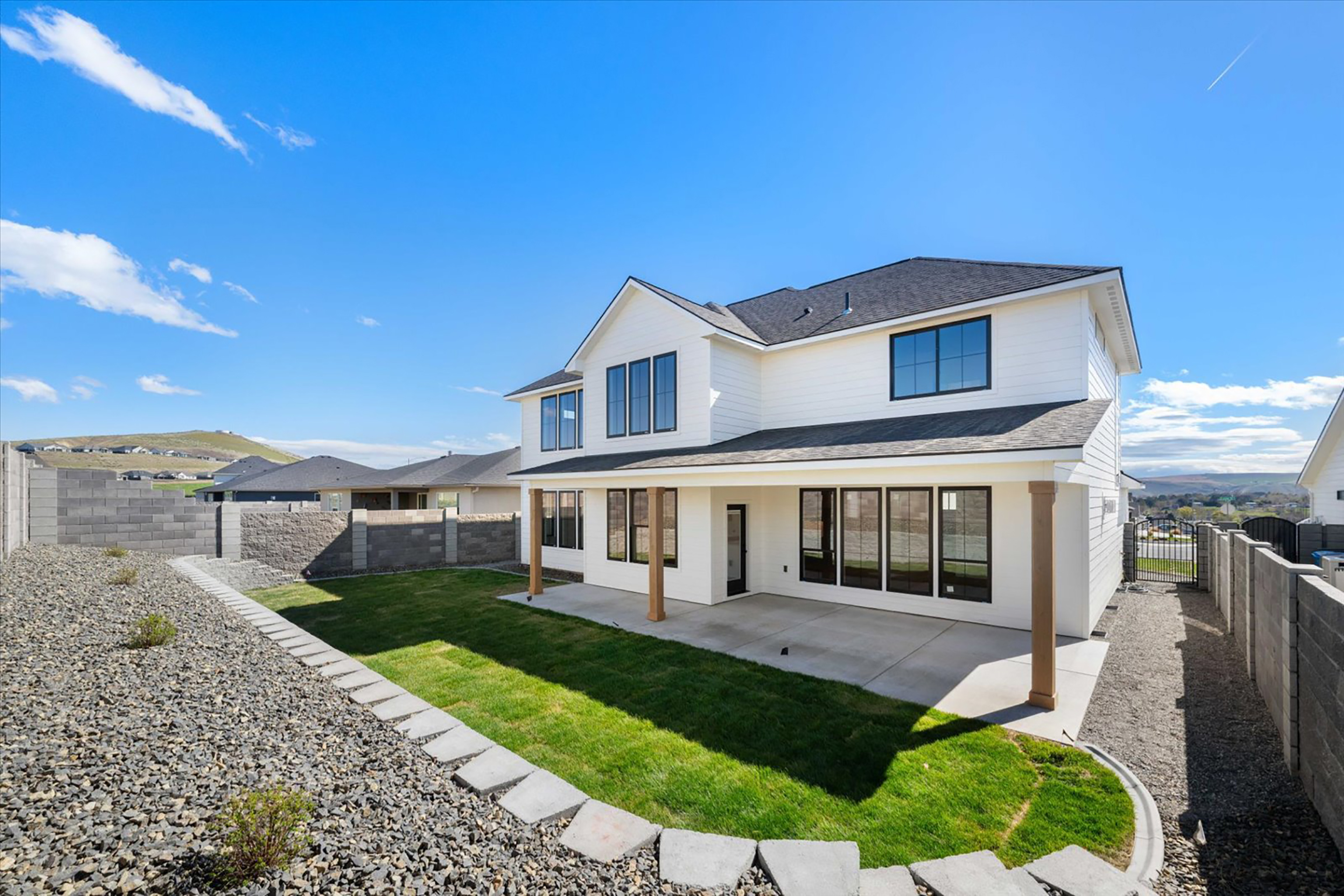  5 bed plus den and 2nd family room, great plan - 物件實景