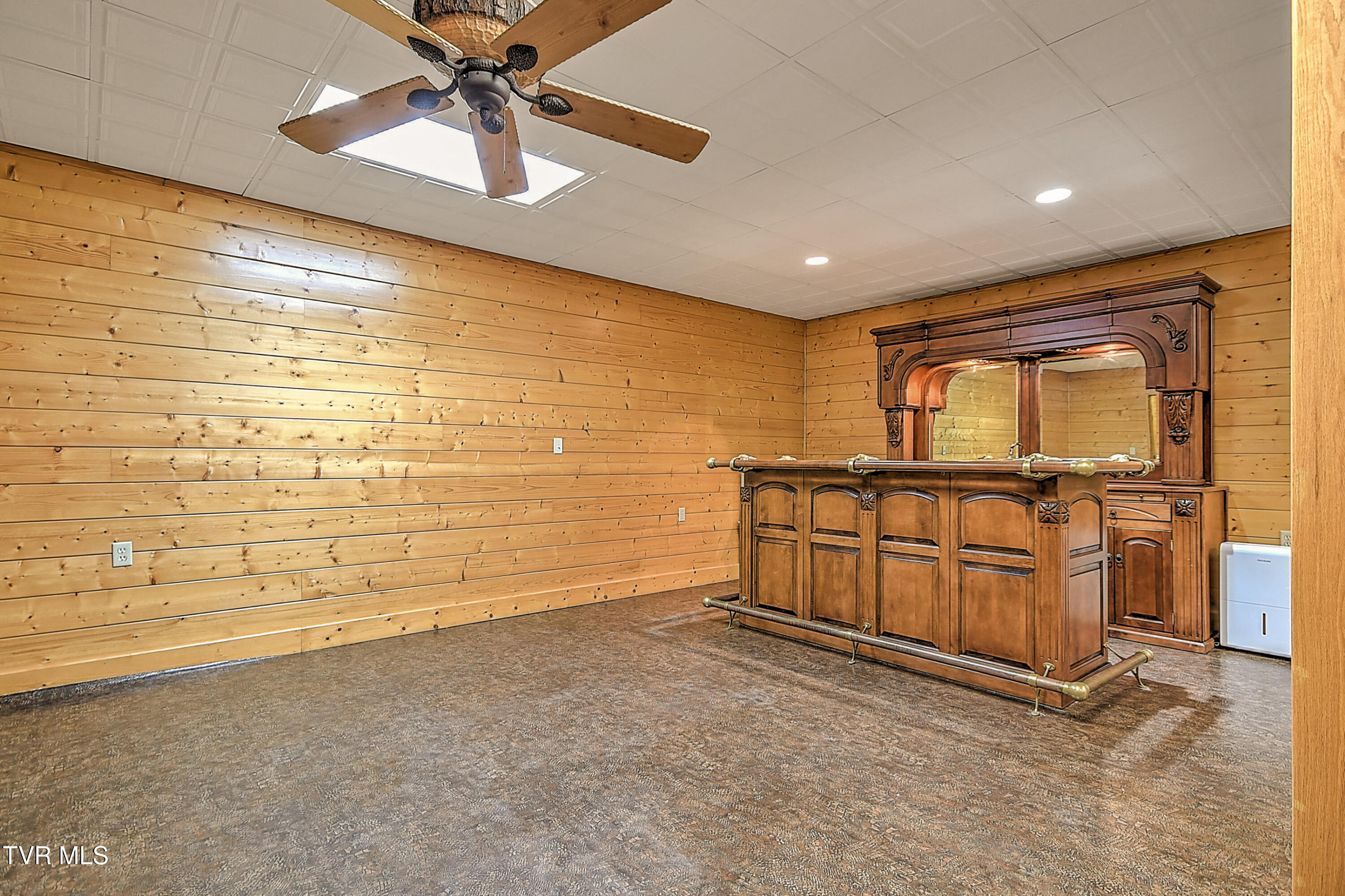 Jonesborough, Tennessee, 37659, United States, 6 Bedrooms Bedrooms, ,6 BathroomsBathrooms,Residential,For Sale,2011777