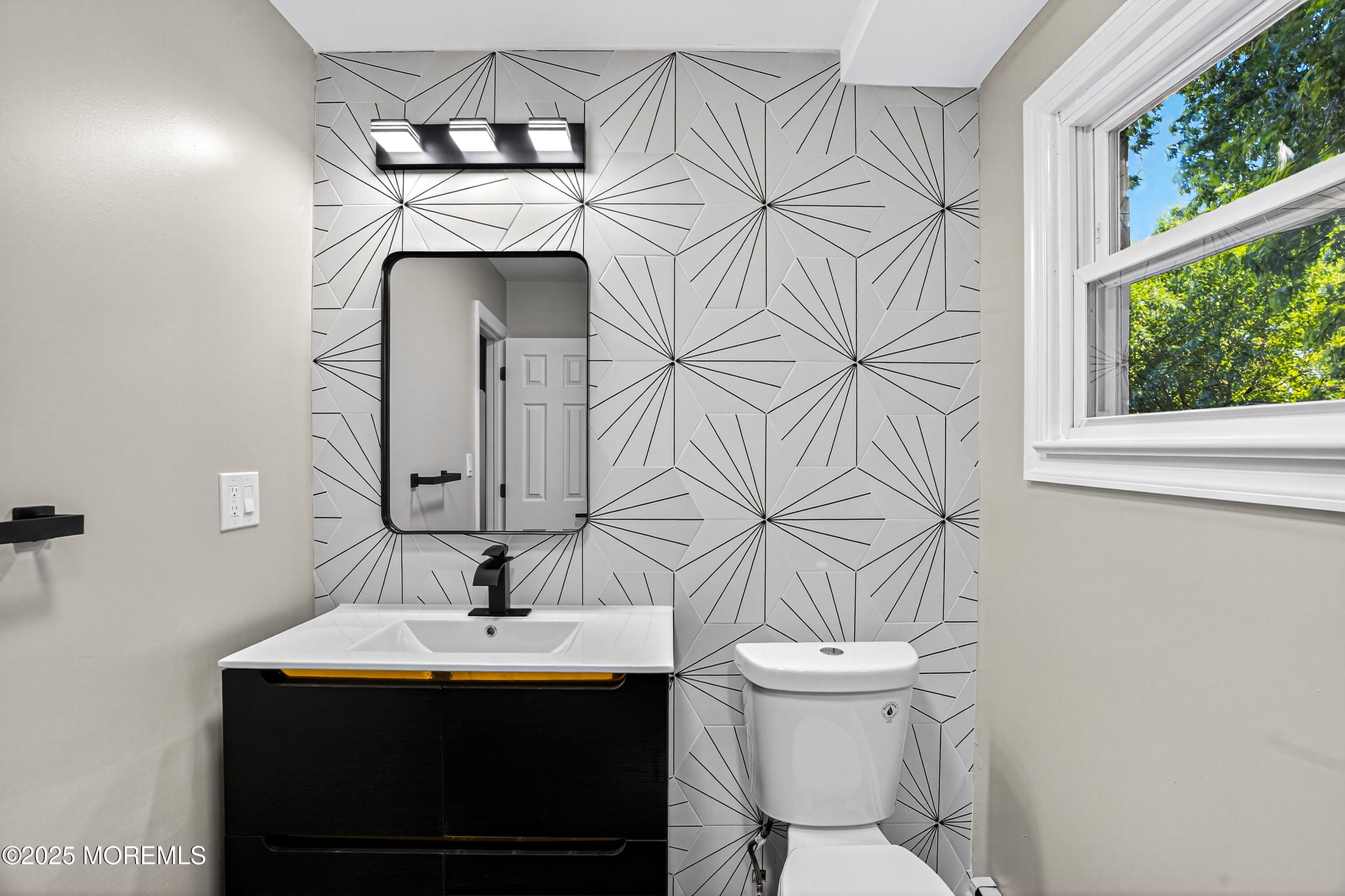 Jamesburg, New Jersey, 08831, United States, 4 Bedrooms Bedrooms, ,3 BathroomsBathrooms,Residential,For Sale,1973980