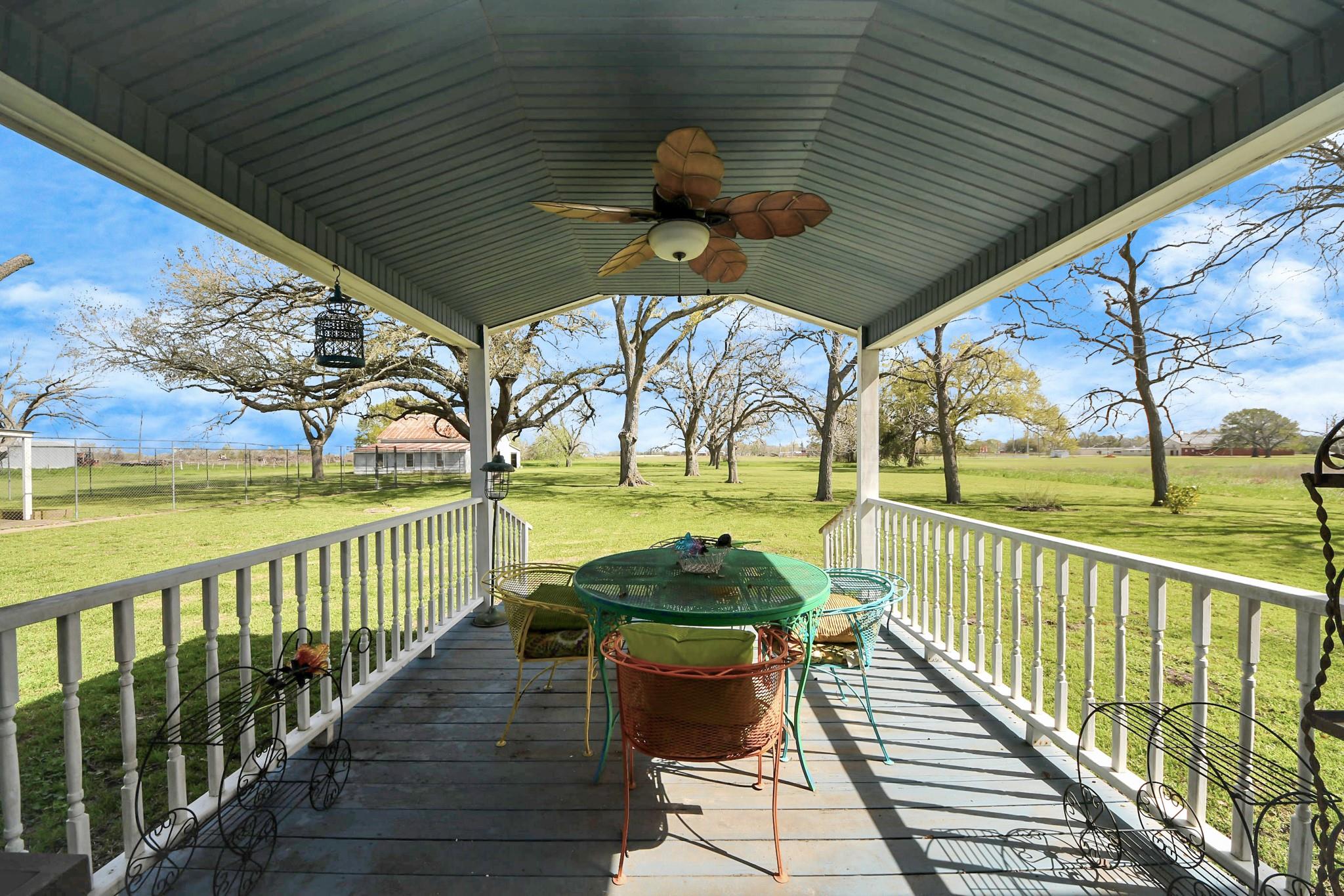 Wallis, Texas, 77485, United States, 3 Bedrooms Bedrooms, ,4 BathroomsBathrooms,Residential,For Sale,1928223