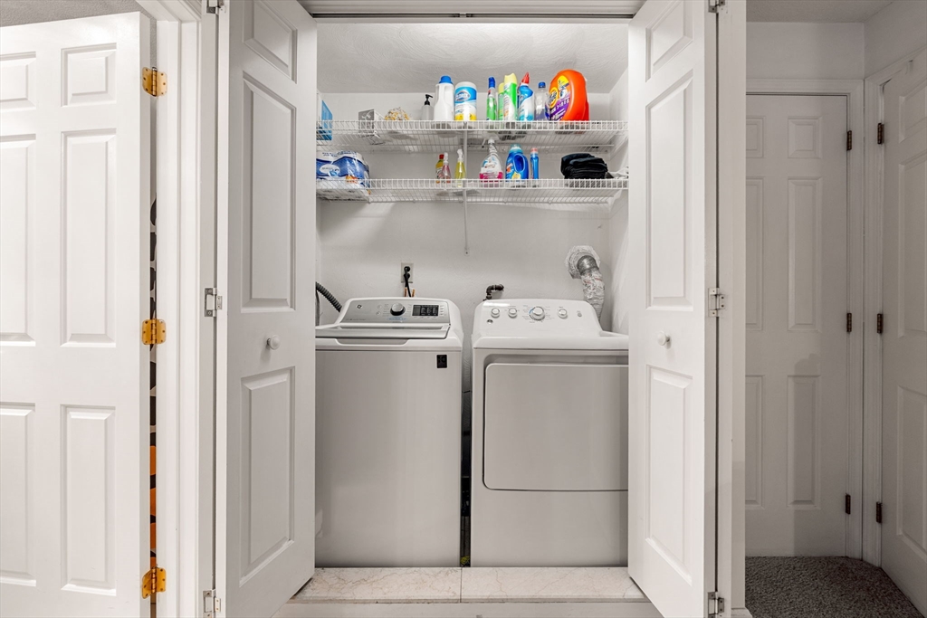 Haverhill, Massachusetts, 01830, United States, 2 Bedrooms Bedrooms, ,3 BathroomsBathrooms,Residential,For Sale,2001775