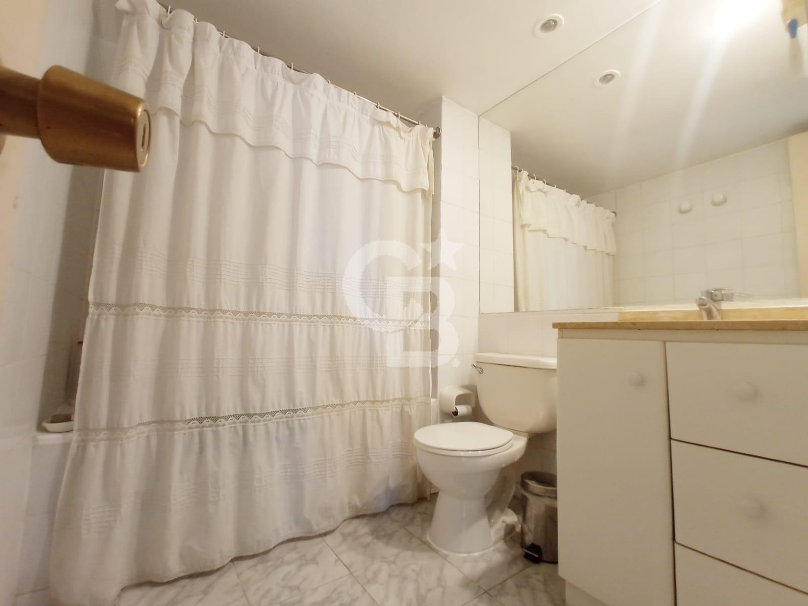 Las Condes, Chile, 4 Bedrooms Bedrooms, ,3 BathroomsBathrooms,Residential,For Sale,2003149