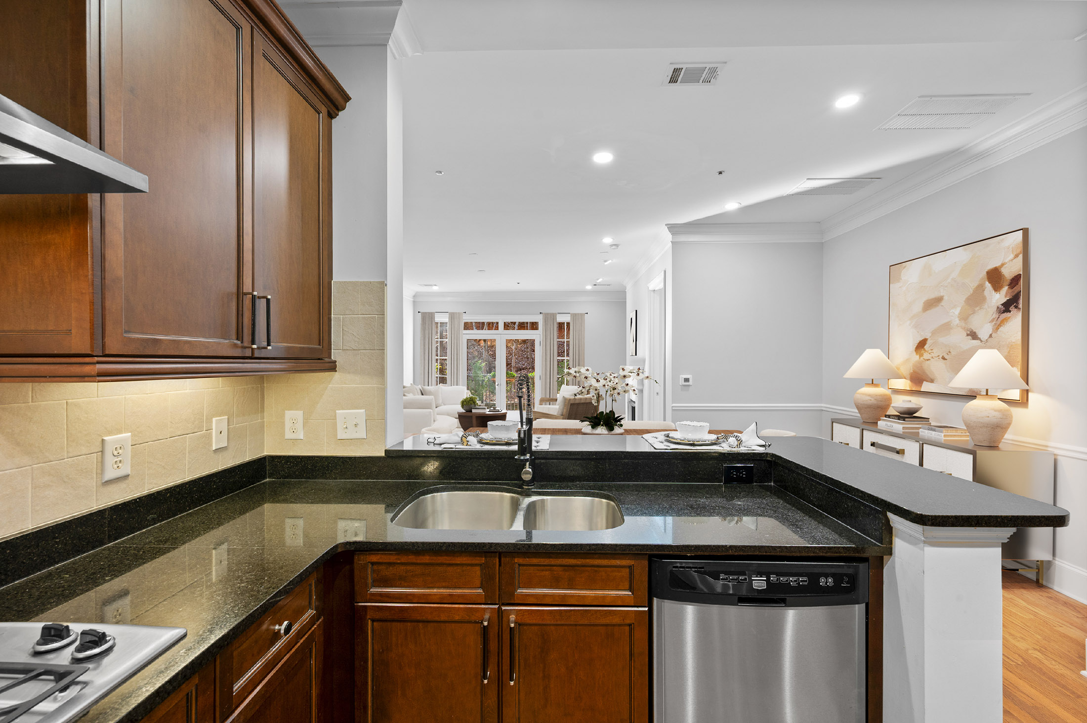  Showstopping Spacious Two Bedroom in the Exclusive Greystone at Vinings - 物件實景