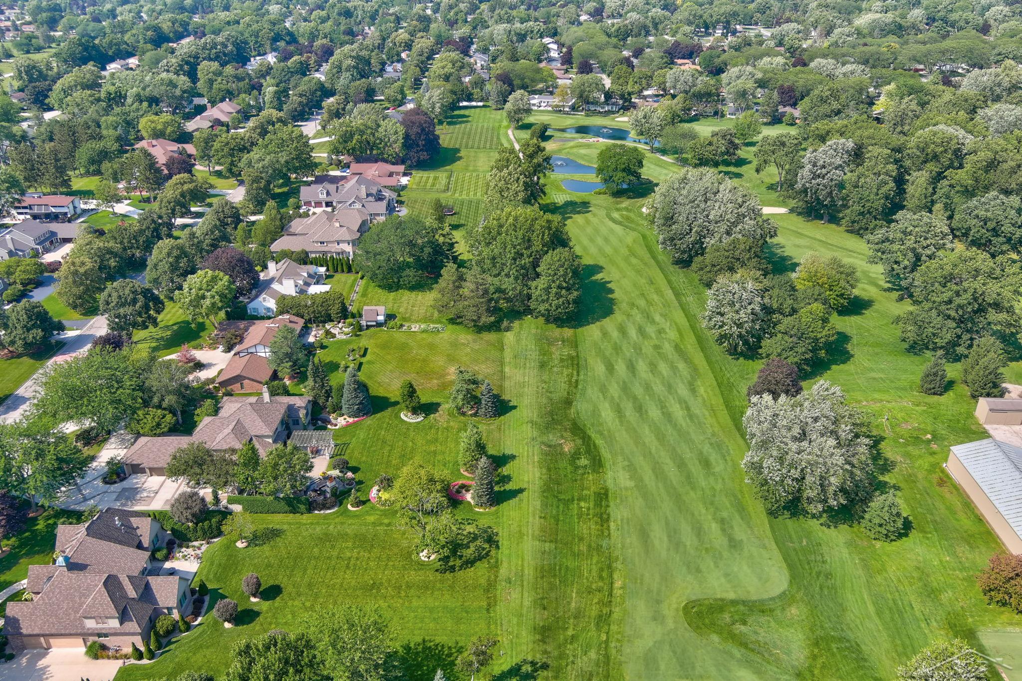 210 Golfview, Saginaw, Michigan, 48638, United States, 4 Bedrooms Bedrooms, ,6 BathroomsBathrooms,Residential,For Sale,210 Golfview,1320030
