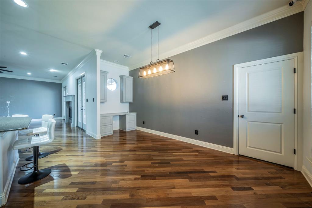 Arlington, Texas, 76017, United States, 4 Bedrooms Bedrooms, ,5 BathroomsBathrooms,Residential,For Sale,1982426