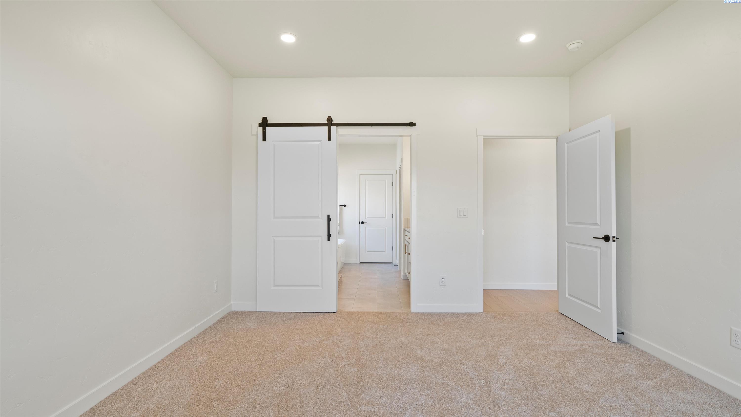 Richland, Washington, 99352, United States, 3 Bedrooms Bedrooms, ,2 BathroomsBathrooms,Residential,For Sale,1883404