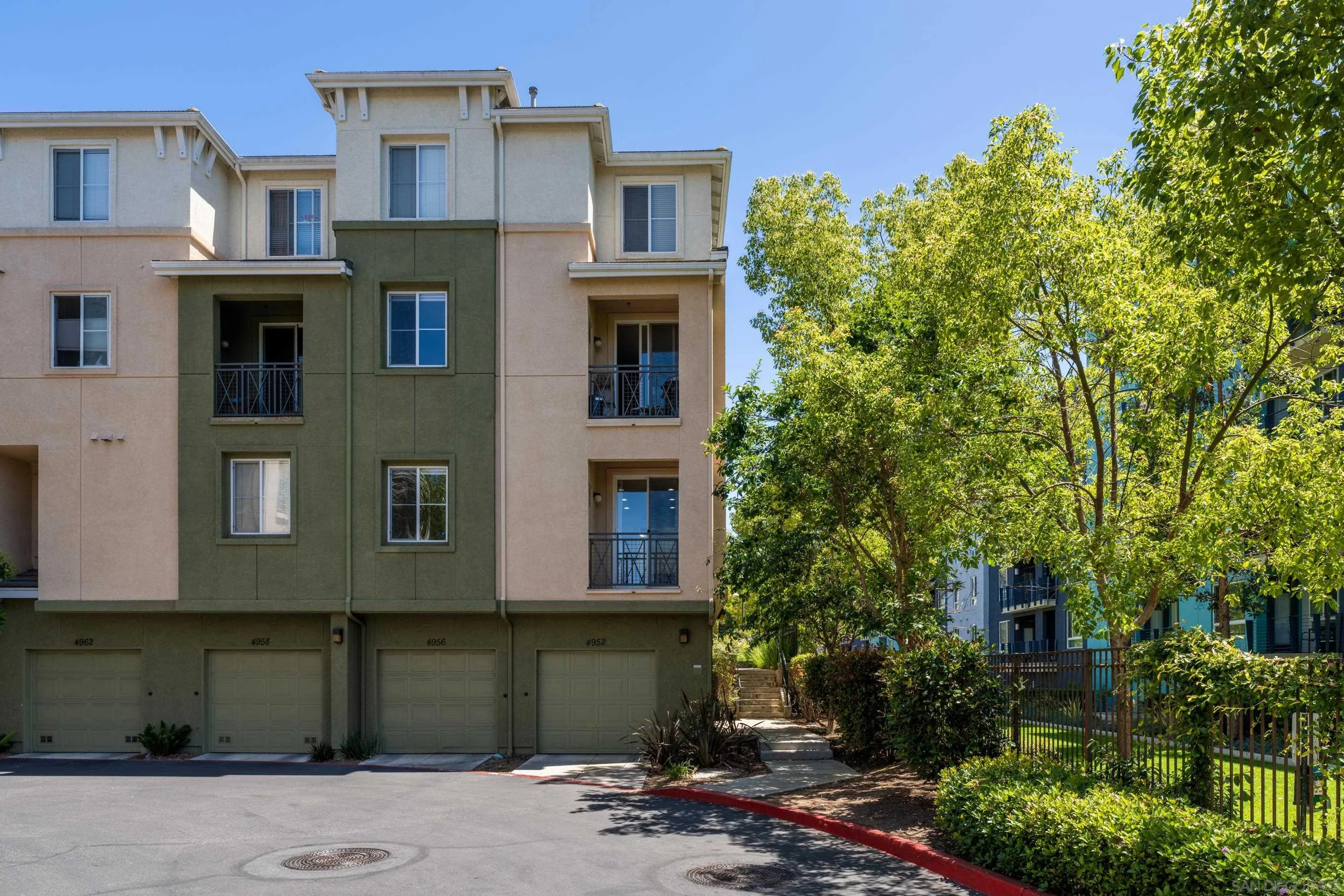 San Diego, California, 92123, United States, 2 Bedrooms Bedrooms, ,2 BathroomsBathrooms,Residential,For Sale,1939534
