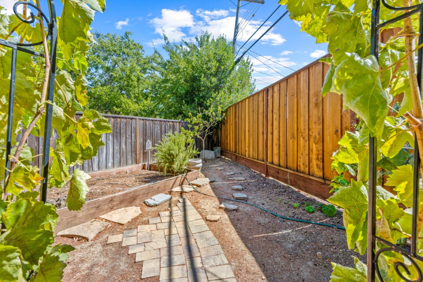 Morgan Hill, California, 95037, United States, 5 Bedrooms Bedrooms, ,3 BathroomsBathrooms,Residential,For Sale,1934202