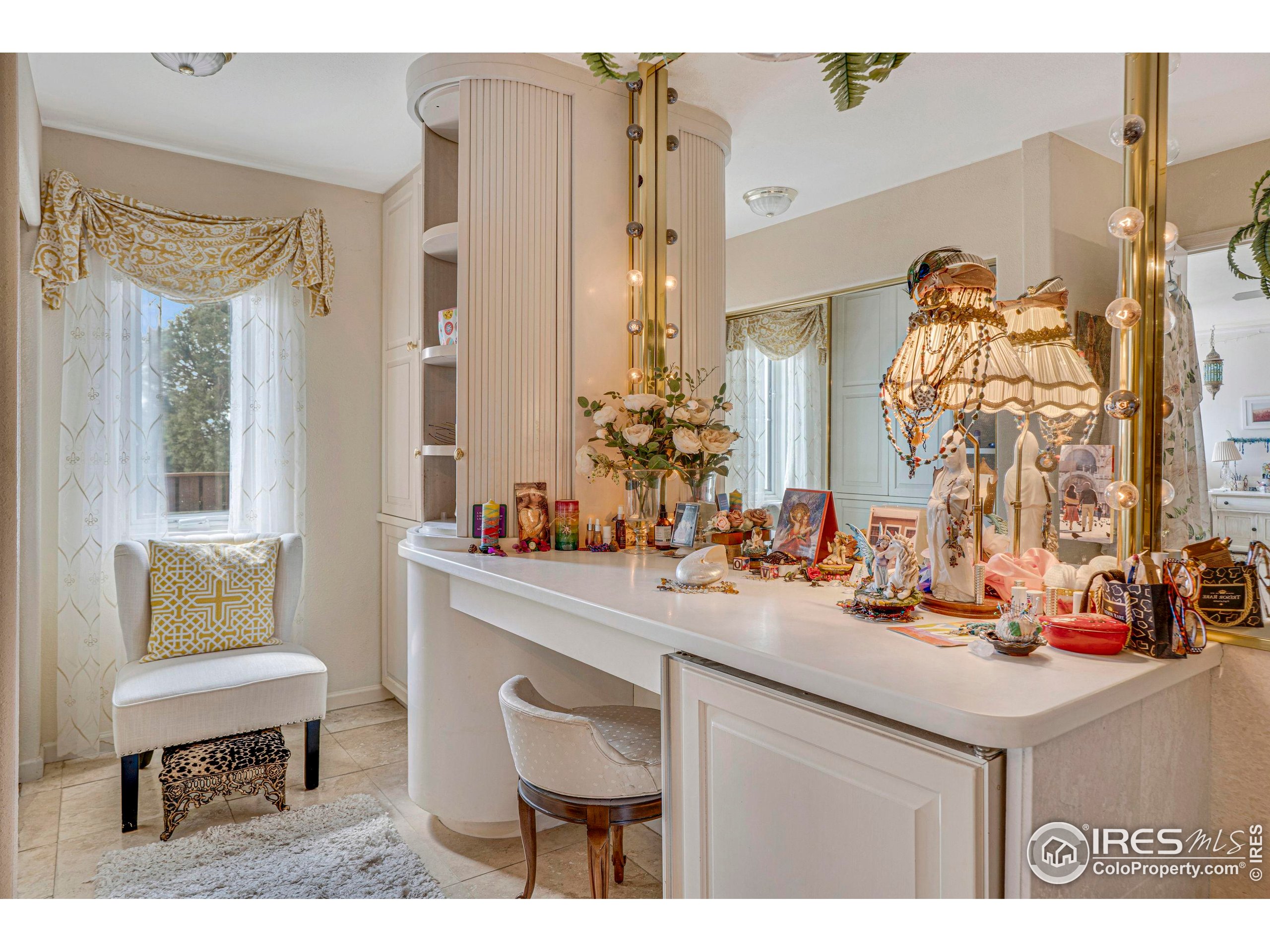 Boulder, Colorado, 80301, United States, 2 Bedrooms Bedrooms, ,2 BathroomsBathrooms,Residential,For Sale,1942273