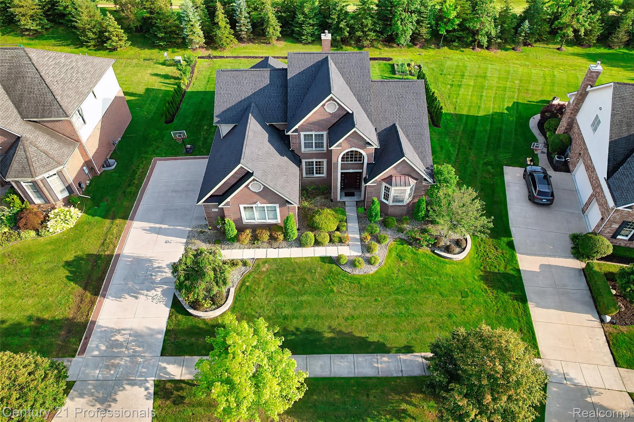 Novi, Michigan, 48374, United States, 4 Bedrooms Bedrooms, ,5 BathroomsBathrooms,Residential,For Sale,1904445
