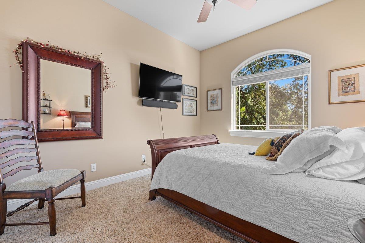 Penn Valley, California, 95946, United States, 5 Bedrooms Bedrooms, ,3 BathroomsBathrooms,Residential,For Sale,1915394